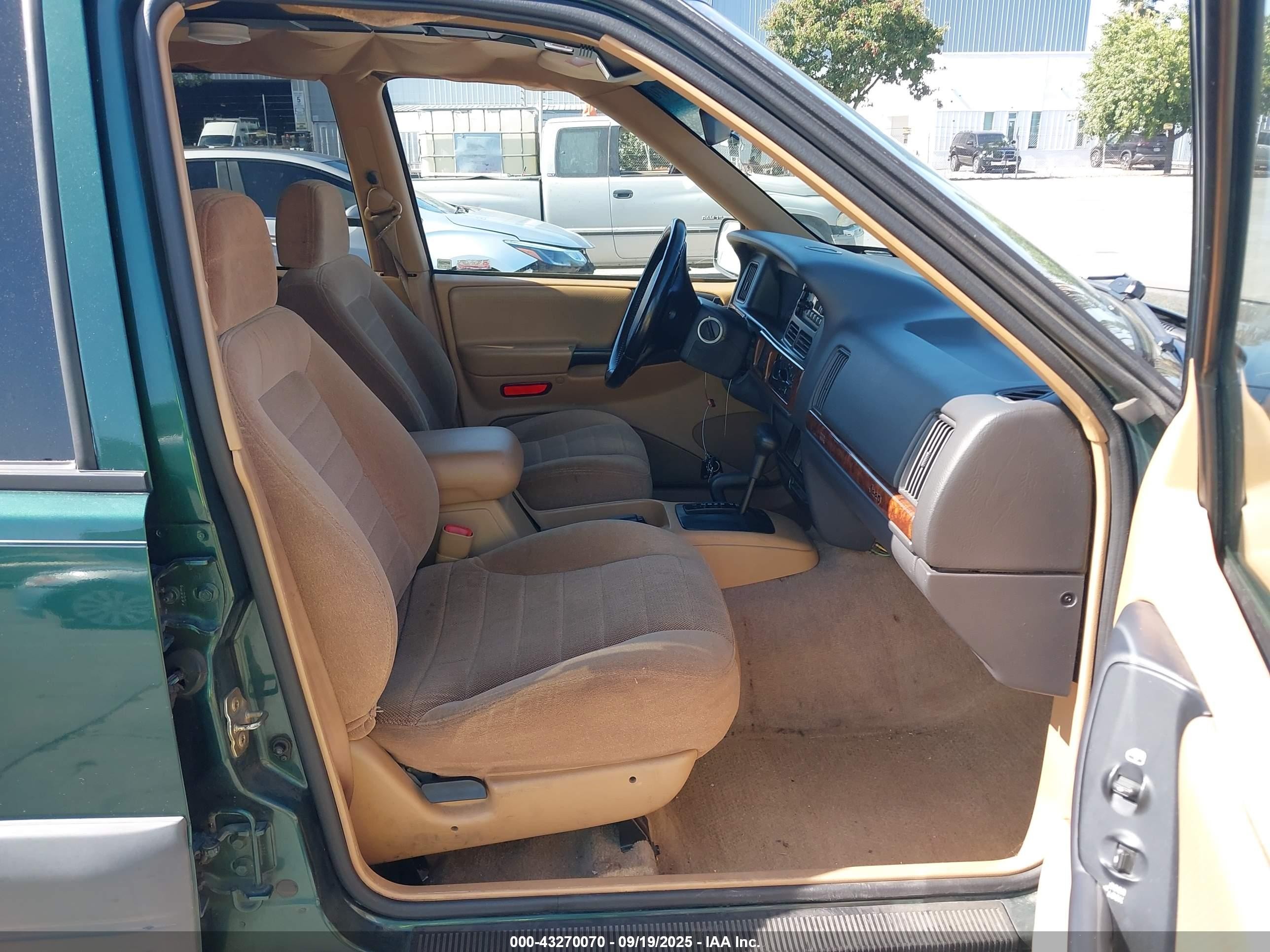 1996 Jeep Grand Cherokee Laredo Green vin: 1J4EZ58S2TC117297