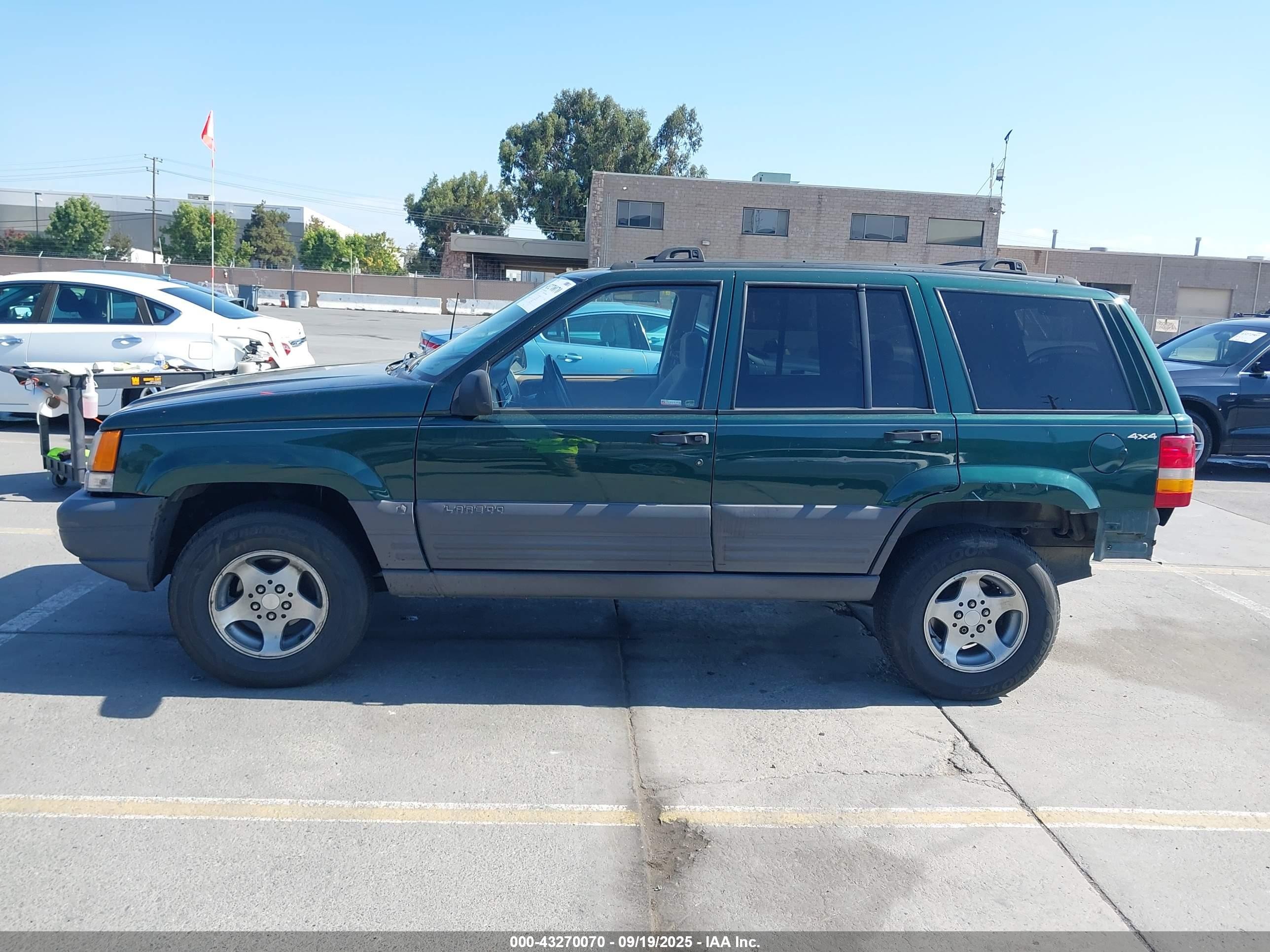 1996 Jeep Grand Cherokee Laredo Green vin: 1J4EZ58S2TC117297