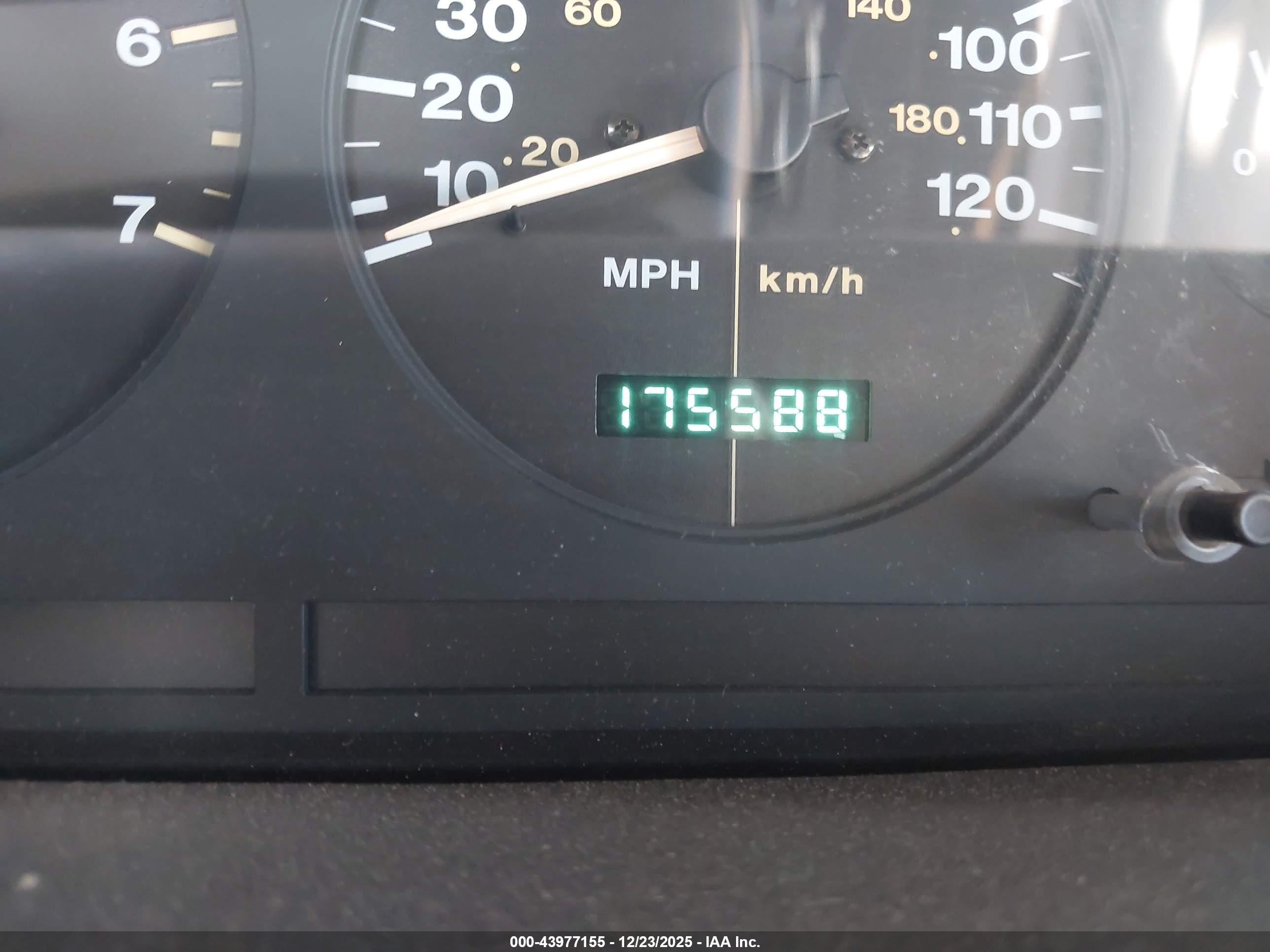 1996 Jeep Grand Cherokee Laredo Gray vin: 1J4EZ58S4TC131041