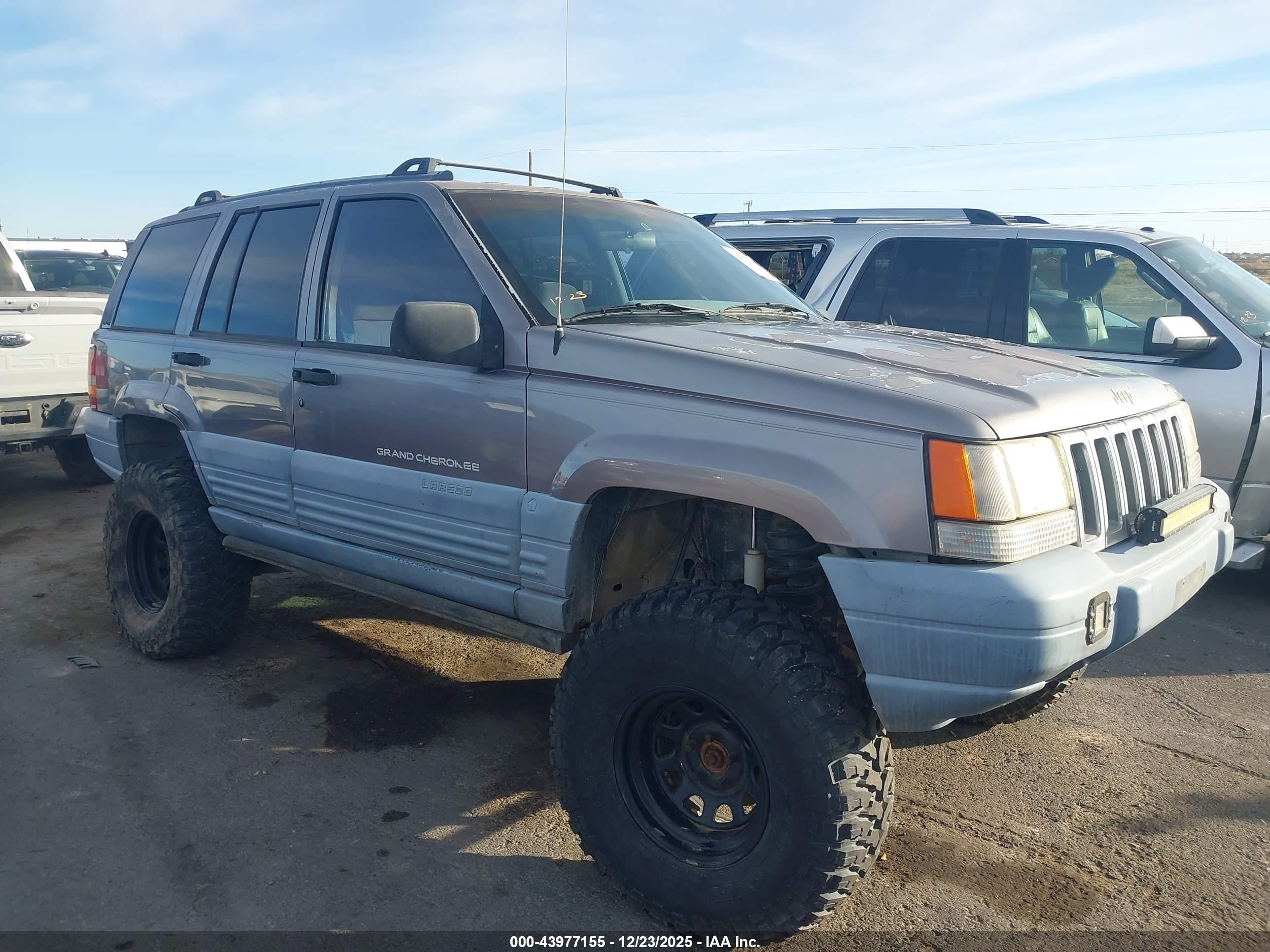 1996 Jeep Grand Cherokee Laredo Gray vin: 1J4EZ58S4TC131041