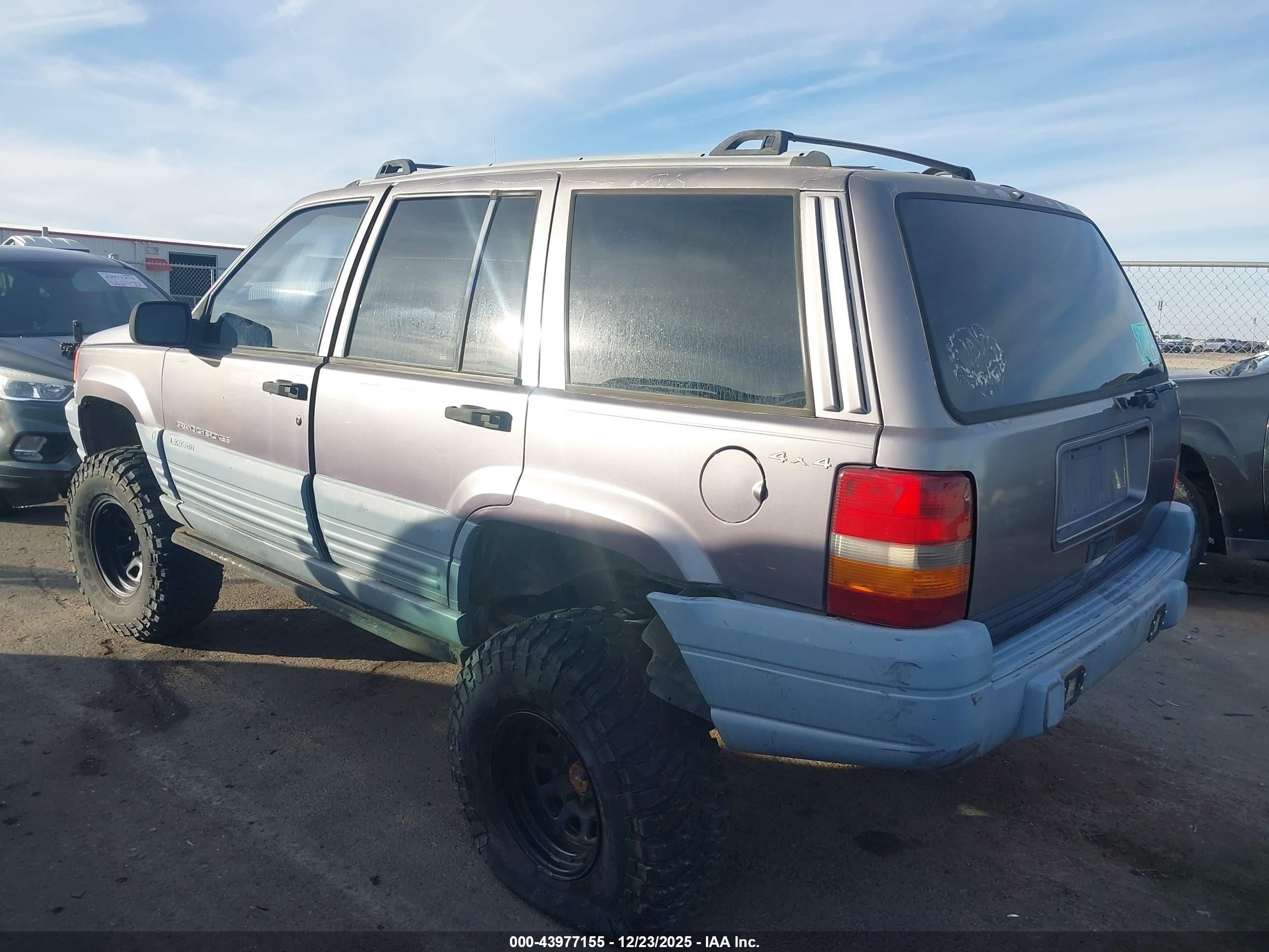 1996 Jeep Grand Cherokee Laredo Gray vin: 1J4EZ58S4TC131041