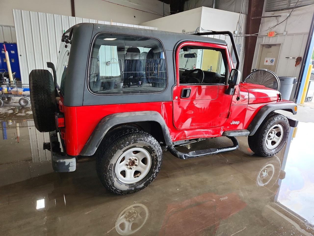 2003 Jeep Wrangler / Tj Sport Красный vin: 1J4F449S03P336490