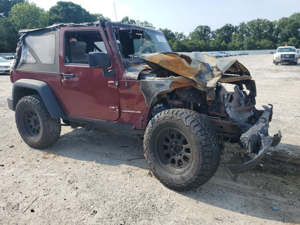 2008 Jeep Wrangler X Red vin: 1J4FA24108L568971 Damage: Windshield, Broken, Replacement Required