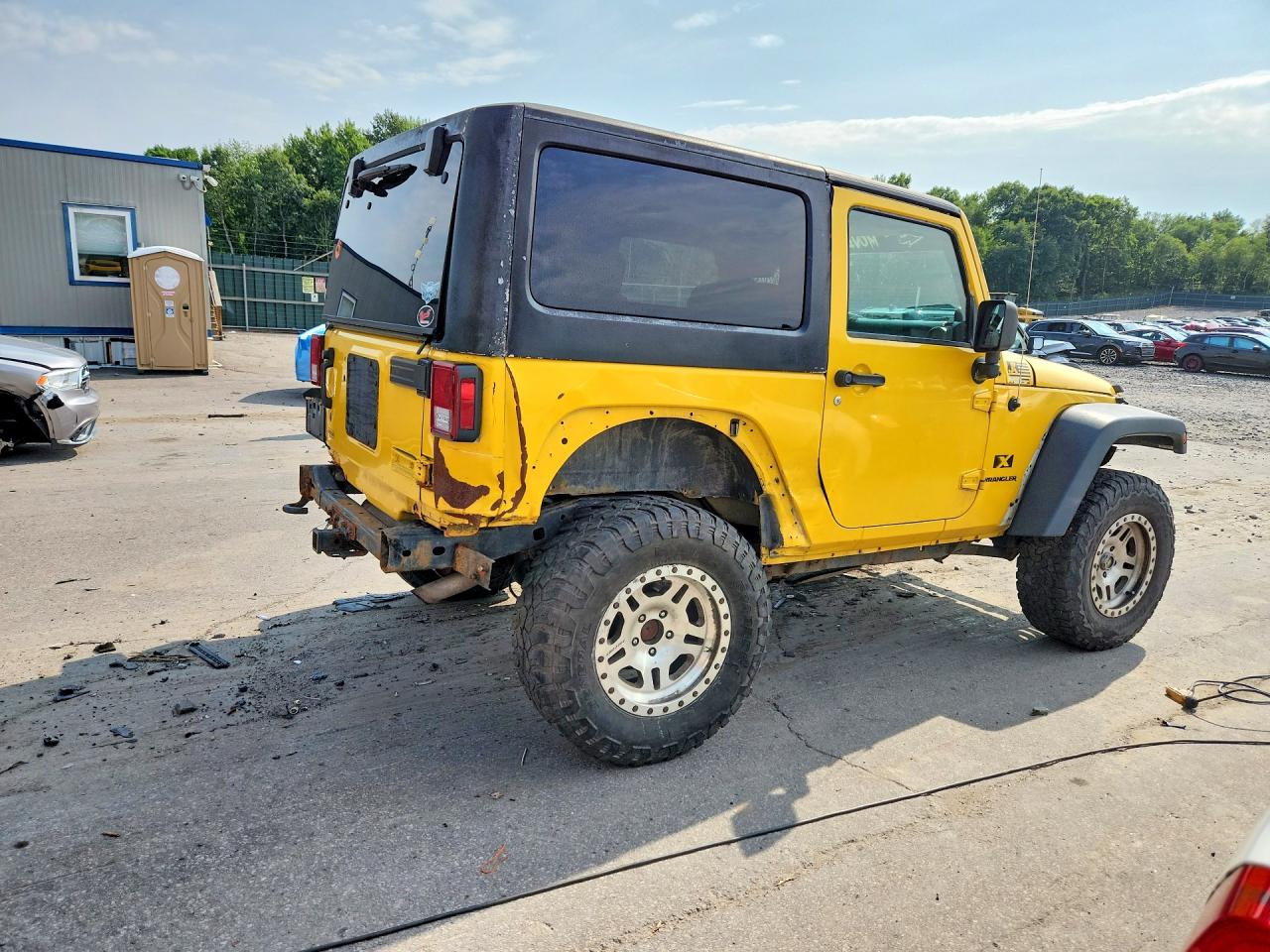 2009 Jeep Wrangler X Yellow vin: 1J4FA24109L741146