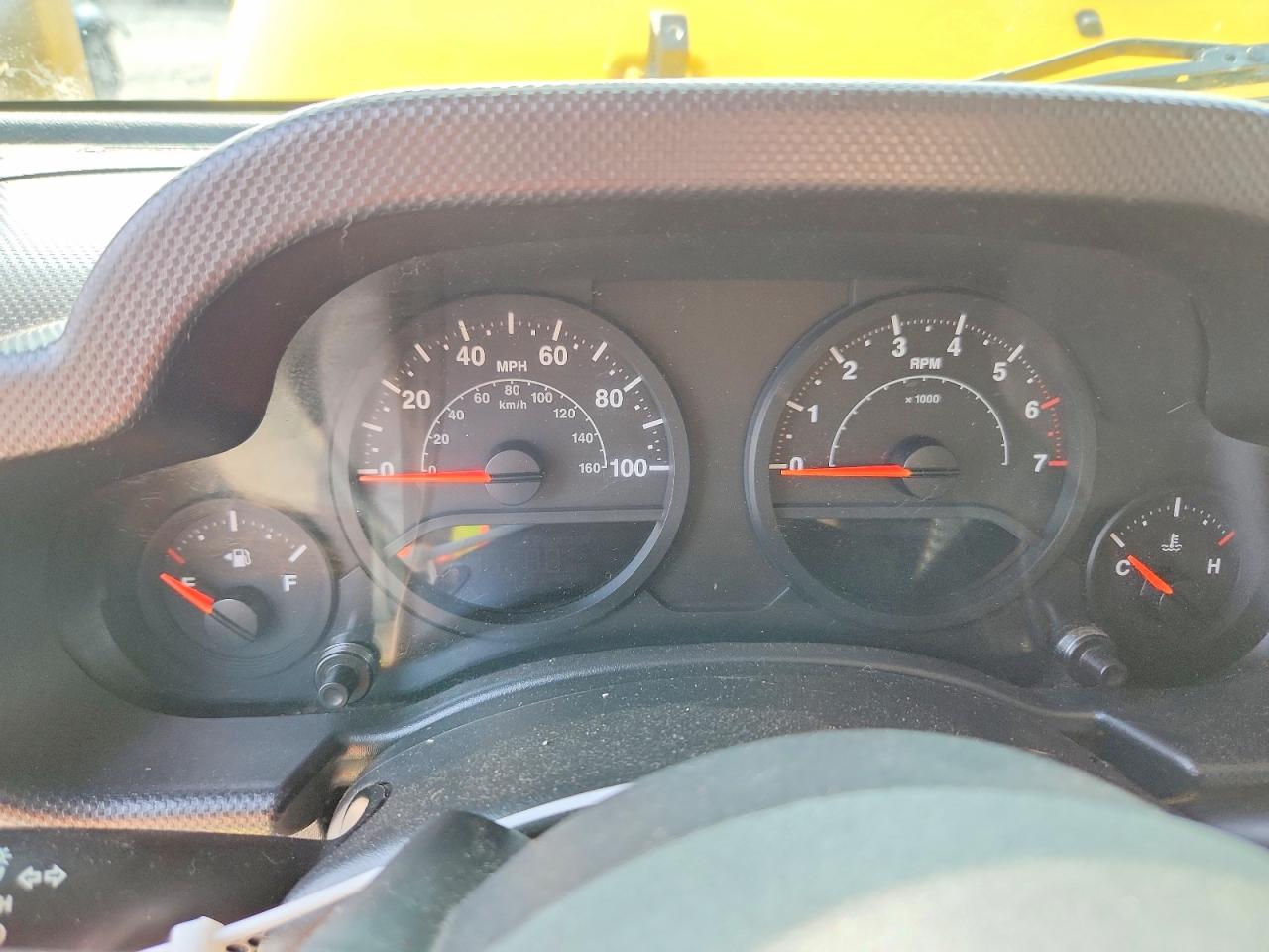 2009 Jeep Wrangler X Yellow vin: 1J4FA24109L741146