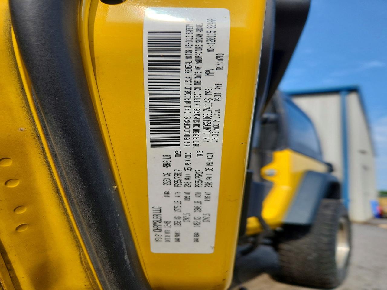 2009 Jeep Wrangler X Yellow vin: 1J4FA24109L741146