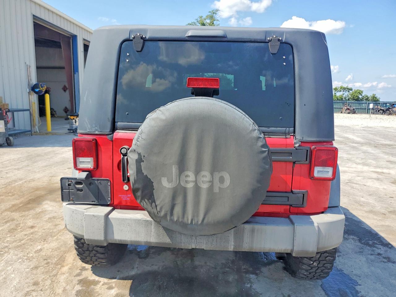 2008 Jeep Wrangler X Red vin: 1J4FA24118L547823