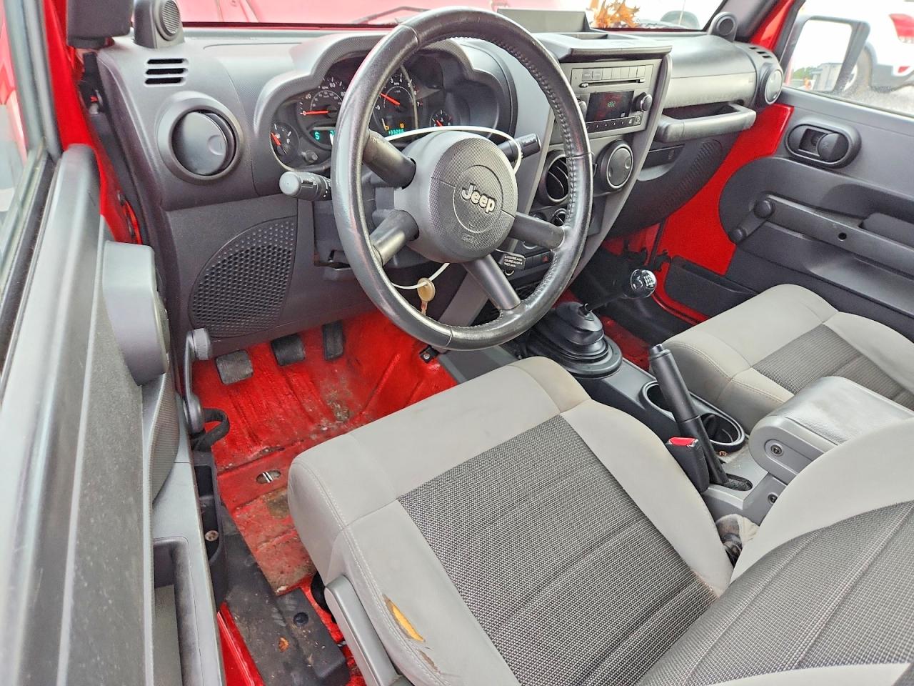 2009 Jeep Wrangler X Красный vin: 1J4FA24119L764094