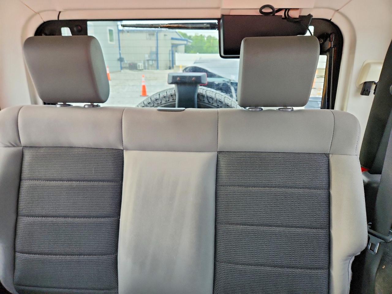 2009 Jeep Wrangler X Красный vin: 1J4FA24119L764094