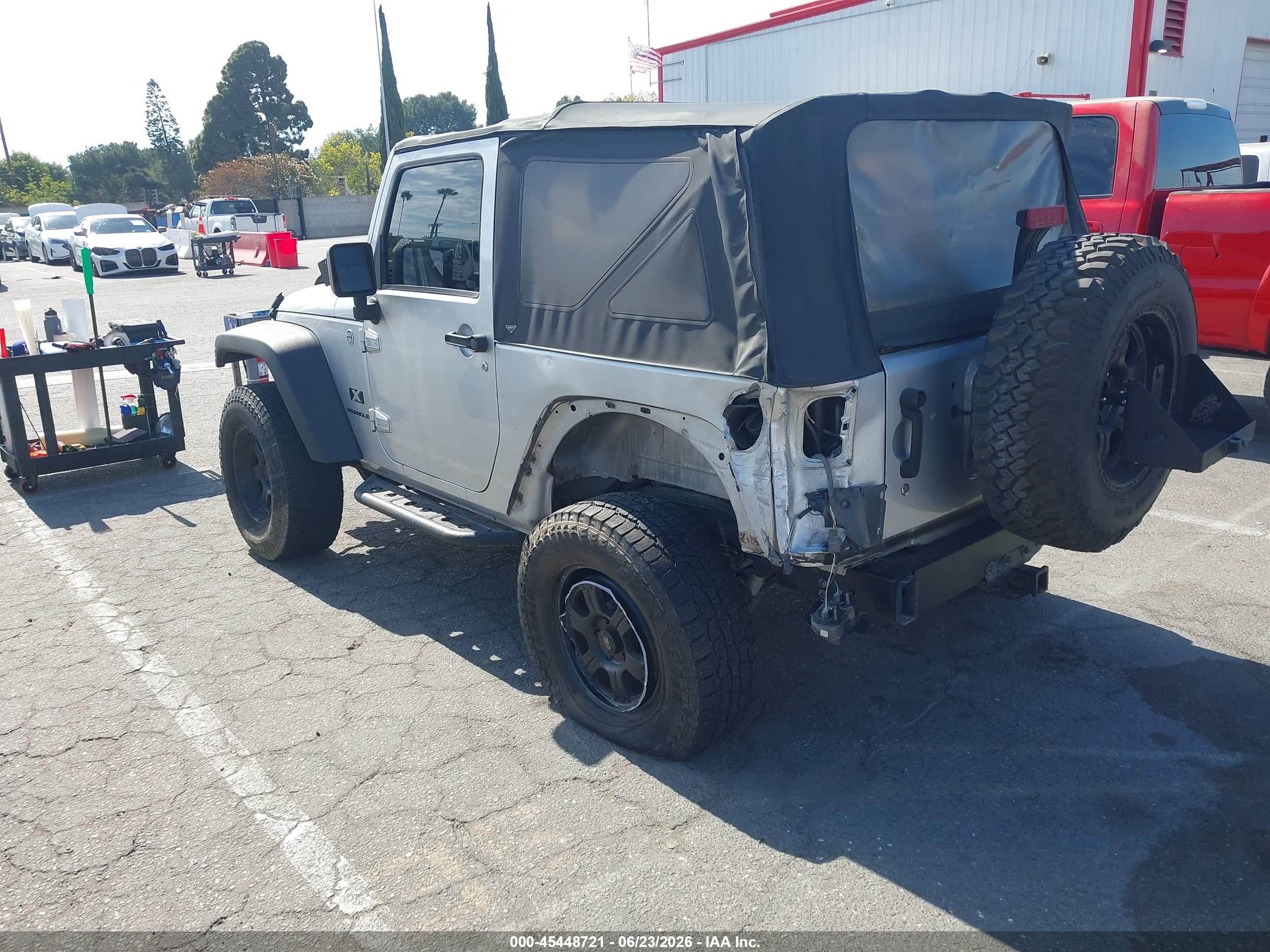 2009 Jeep Wrangler X Серебряный vin: 1J4FA24119L790663