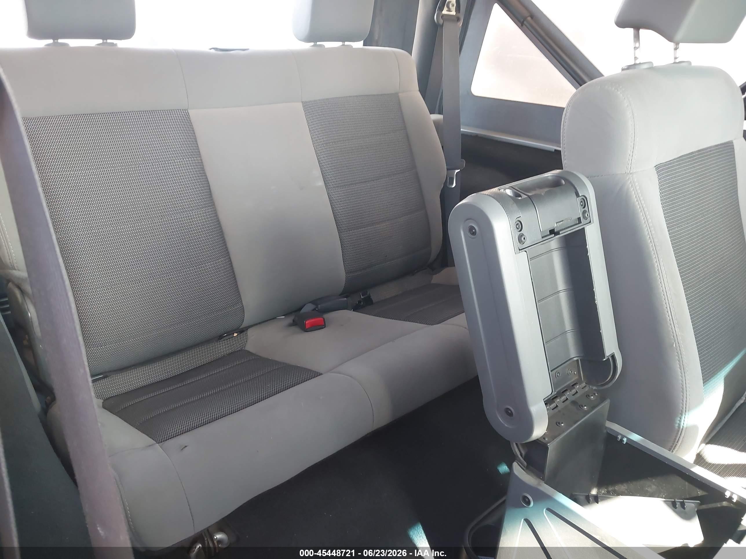 2009 Jeep Wrangler X Серебряный vin: 1J4FA24119L790663