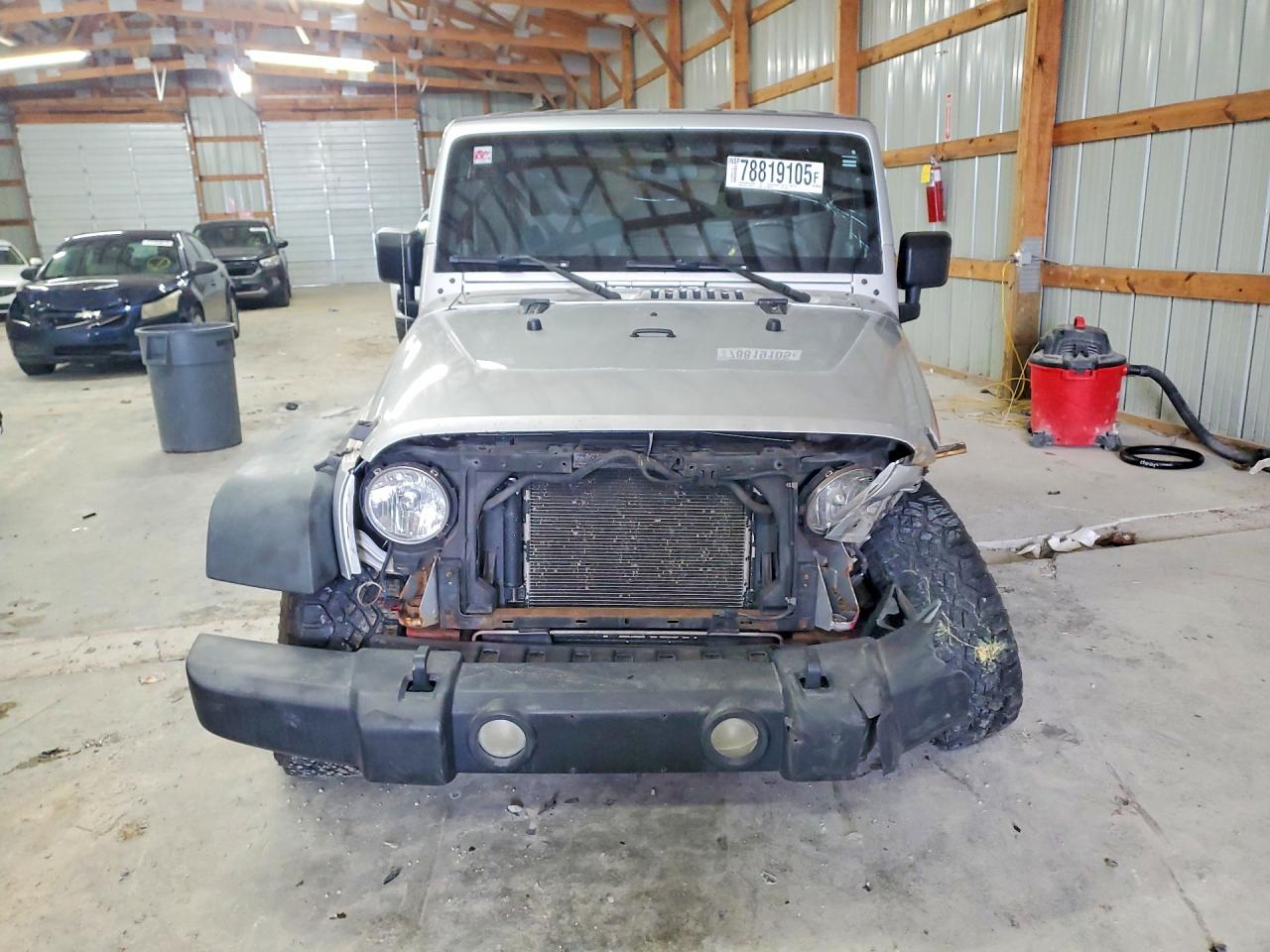 2008 Jeep Wrangler X Silver vin: 1J4FA24128L557924