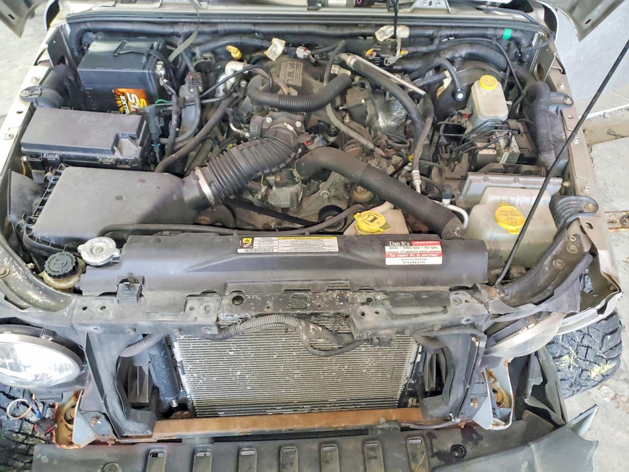 2008 Jeep Wrangler X Silver vin: 1J4FA24128L557924