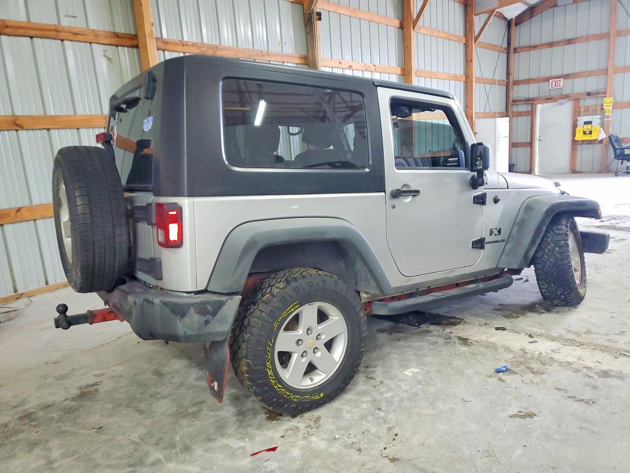 2008 Jeep Wrangler X Silver vin: 1J4FA24128L557924