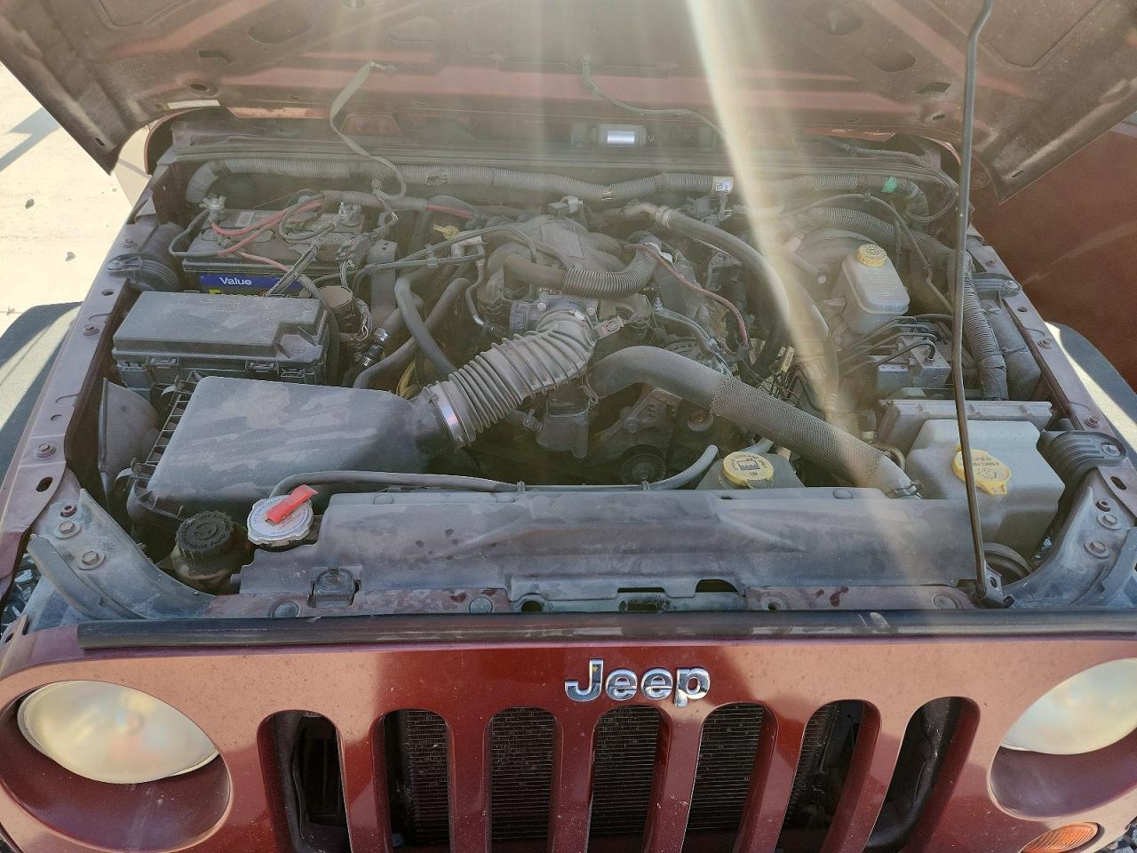 2008 Jeep Wrangler X Red vin: 1J4FA24128L595136