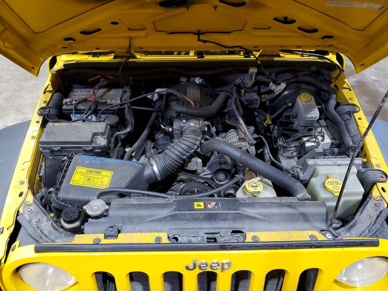 2009 Jeep Wrangler X Yellow vin: 1J4FA24129L741679