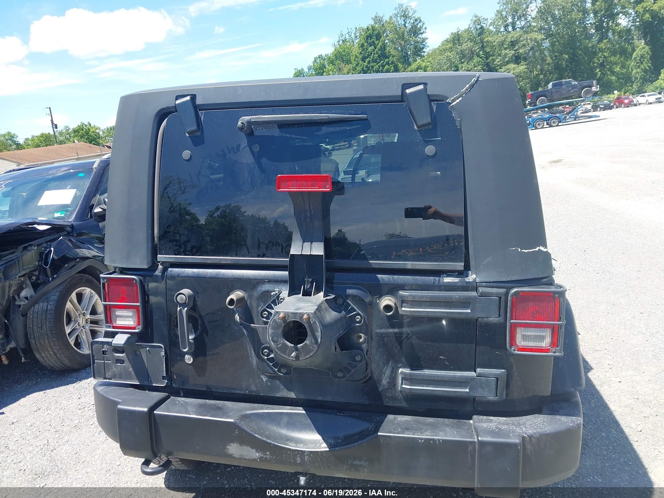 2009 Jeep Wrangler X Черный vin: 1J4FA24129L746462