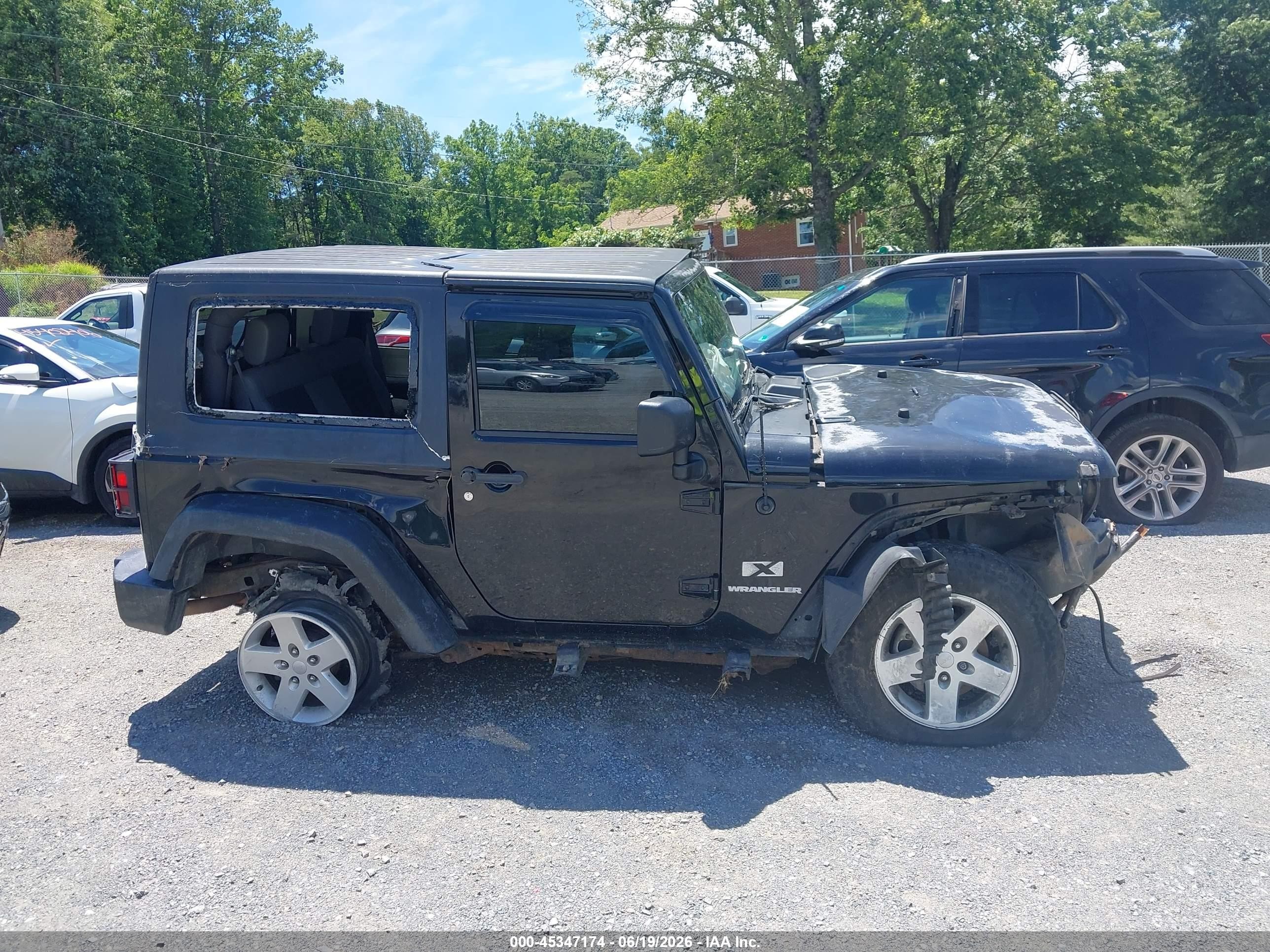 2009 Jeep Wrangler X Черный vin: 1J4FA24129L746462