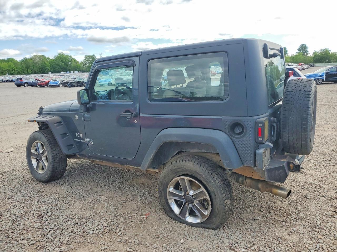 2007 Jeep Wrangler X Серый vin: 1J4FA24137L118536