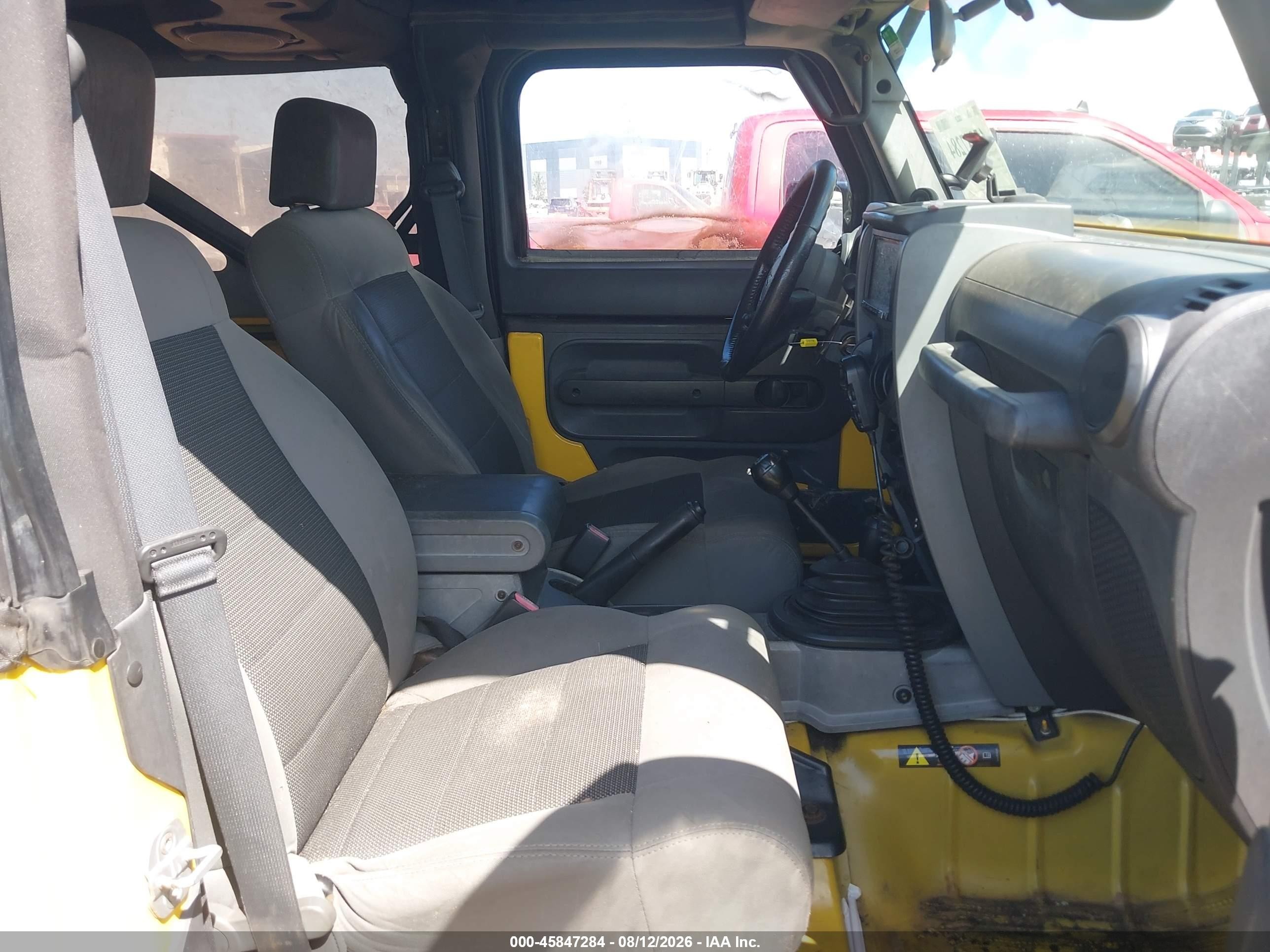 2008 Jeep Wrangler X Yellow vin: 1J4FA24138L579429