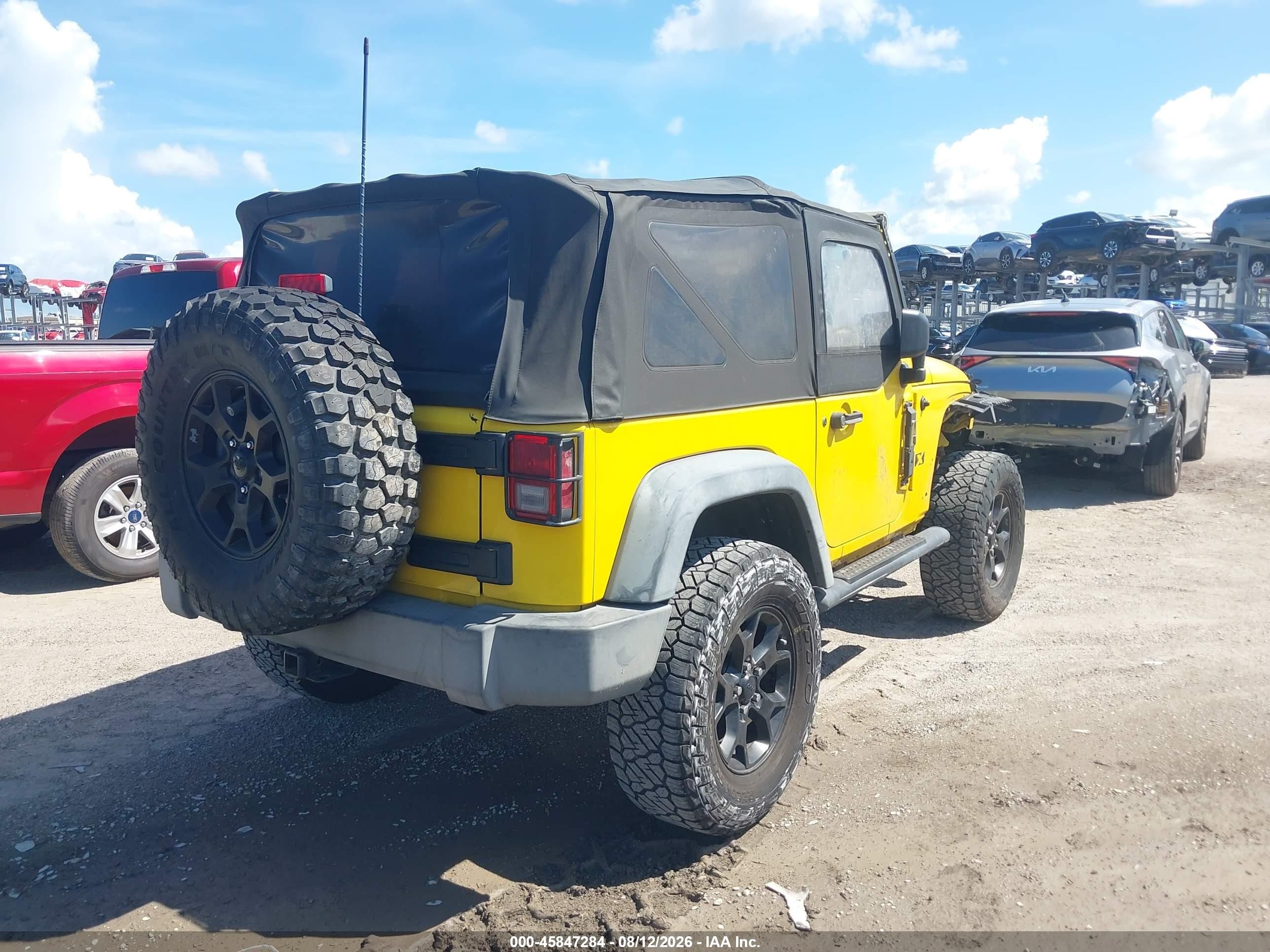 2008 Jeep Wrangler X Yellow vin: 1J4FA24138L579429