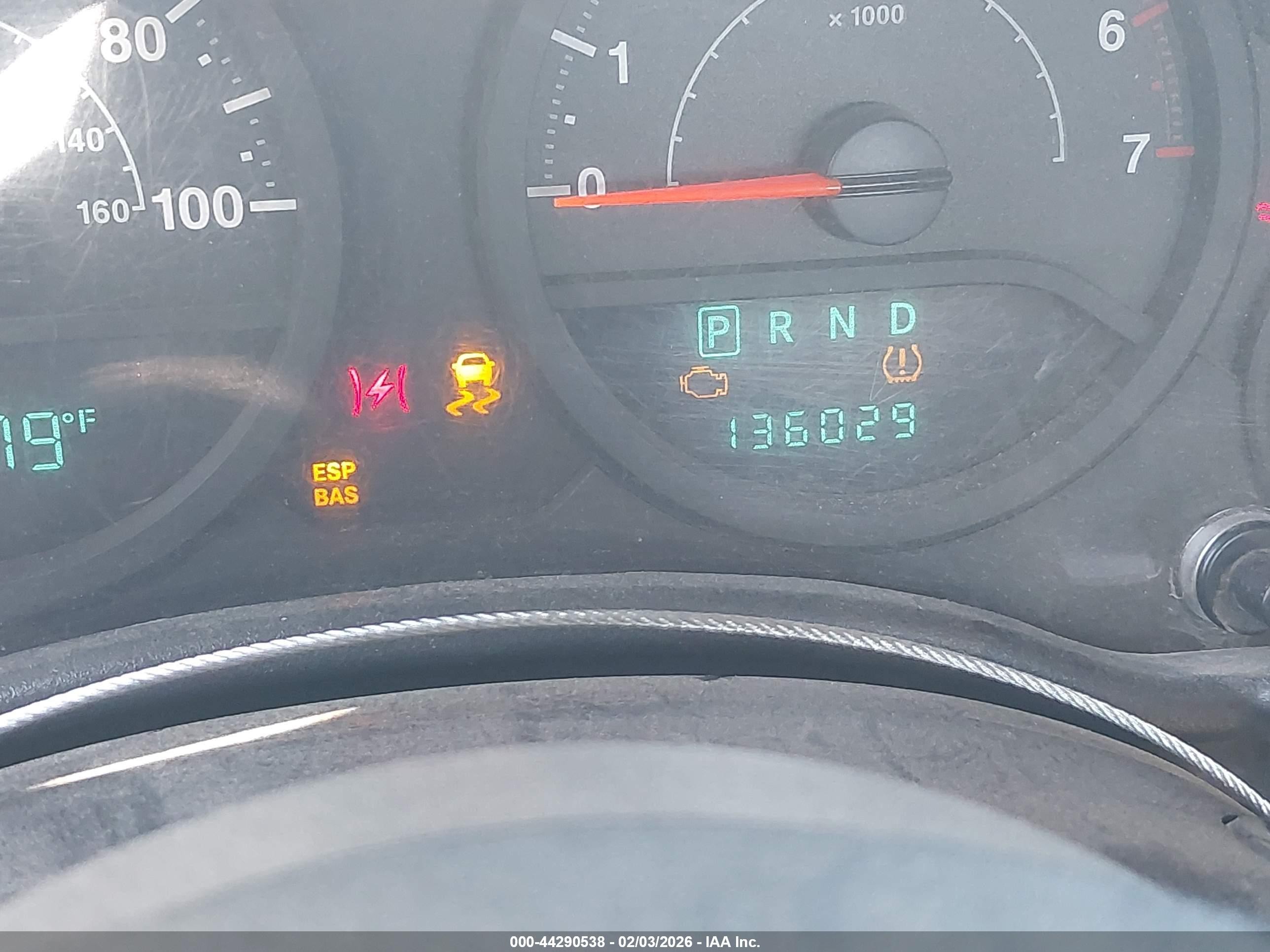 2008 Jeep Wrangler X Серебряный vin: 1J4FA24138L595632
