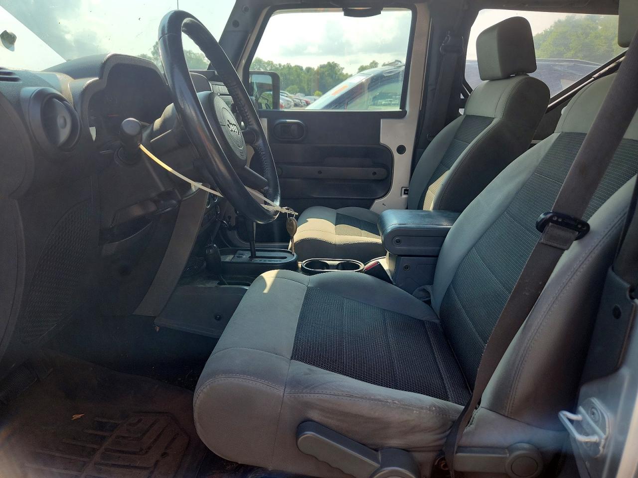 2009 Jeep Wrangler X Silver vin: 1J4FA24139L727354