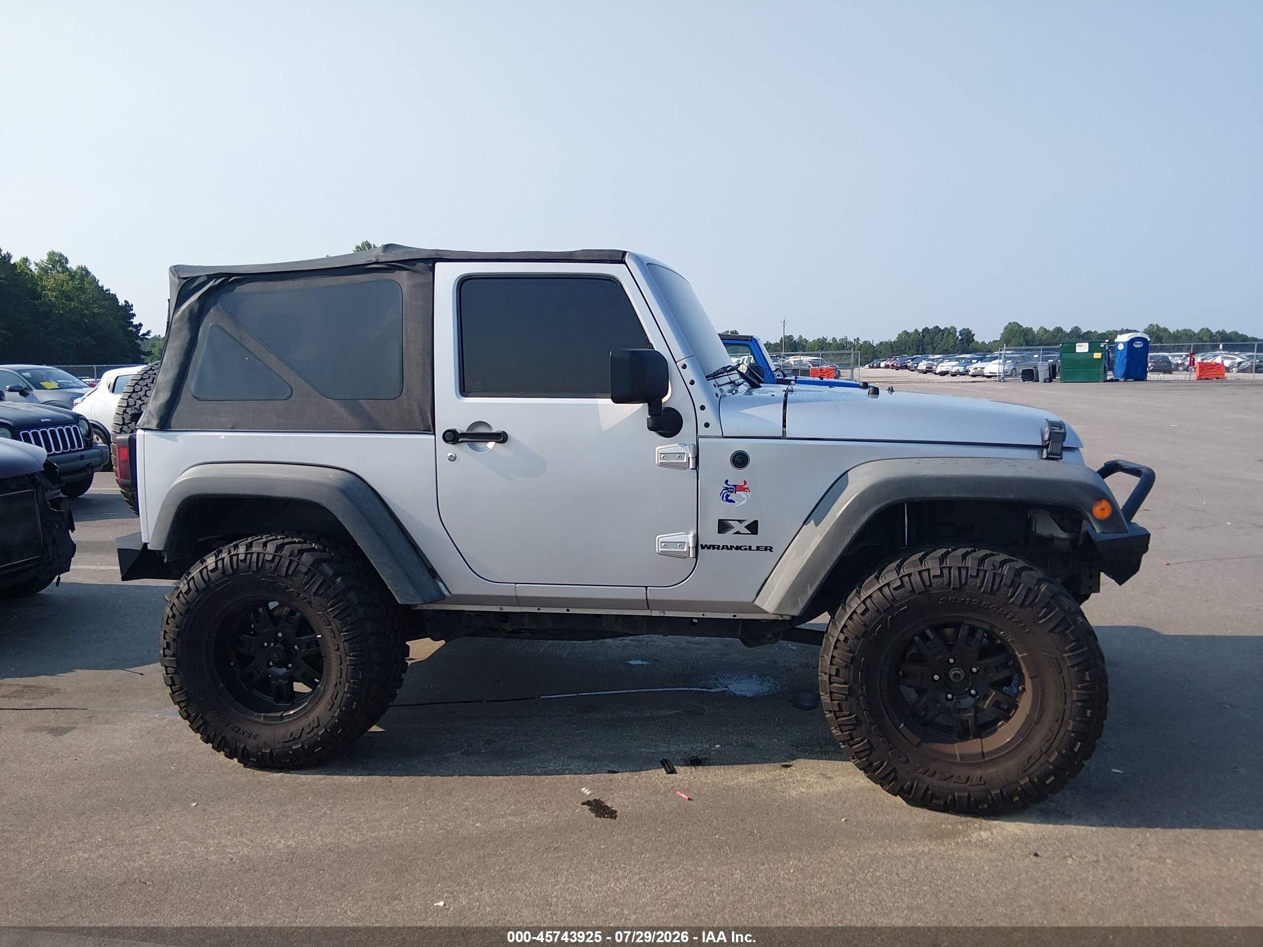 2009 Jeep Wrangler X Silver vin: 1J4FA24139L728469