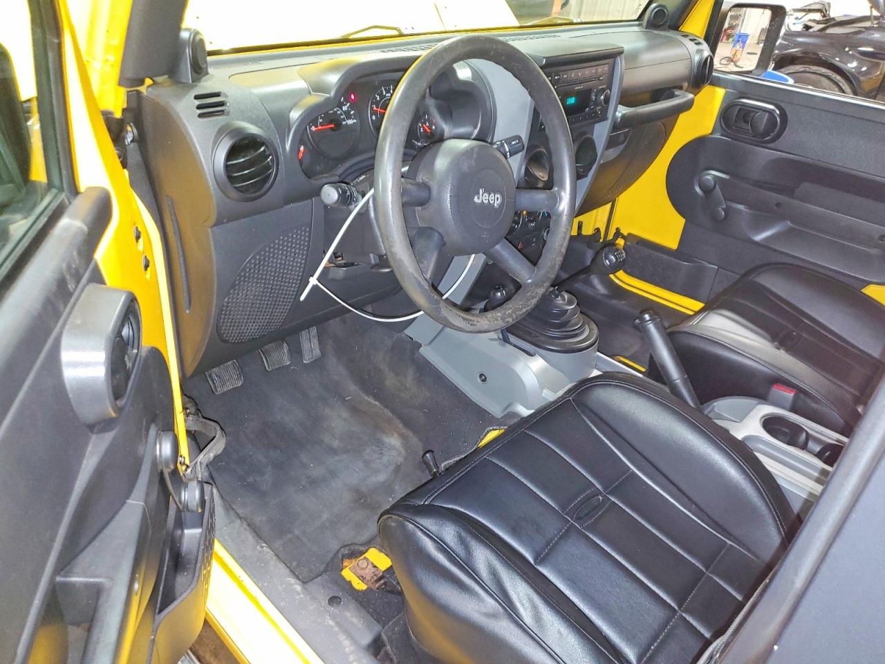 2008 Jeep Wrangler X Yellow vin: 1J4FA24158L502948