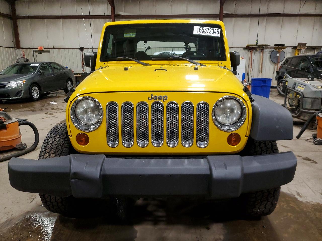 2008 Jeep Wrangler X Yellow vin: 1J4FA24158L502948