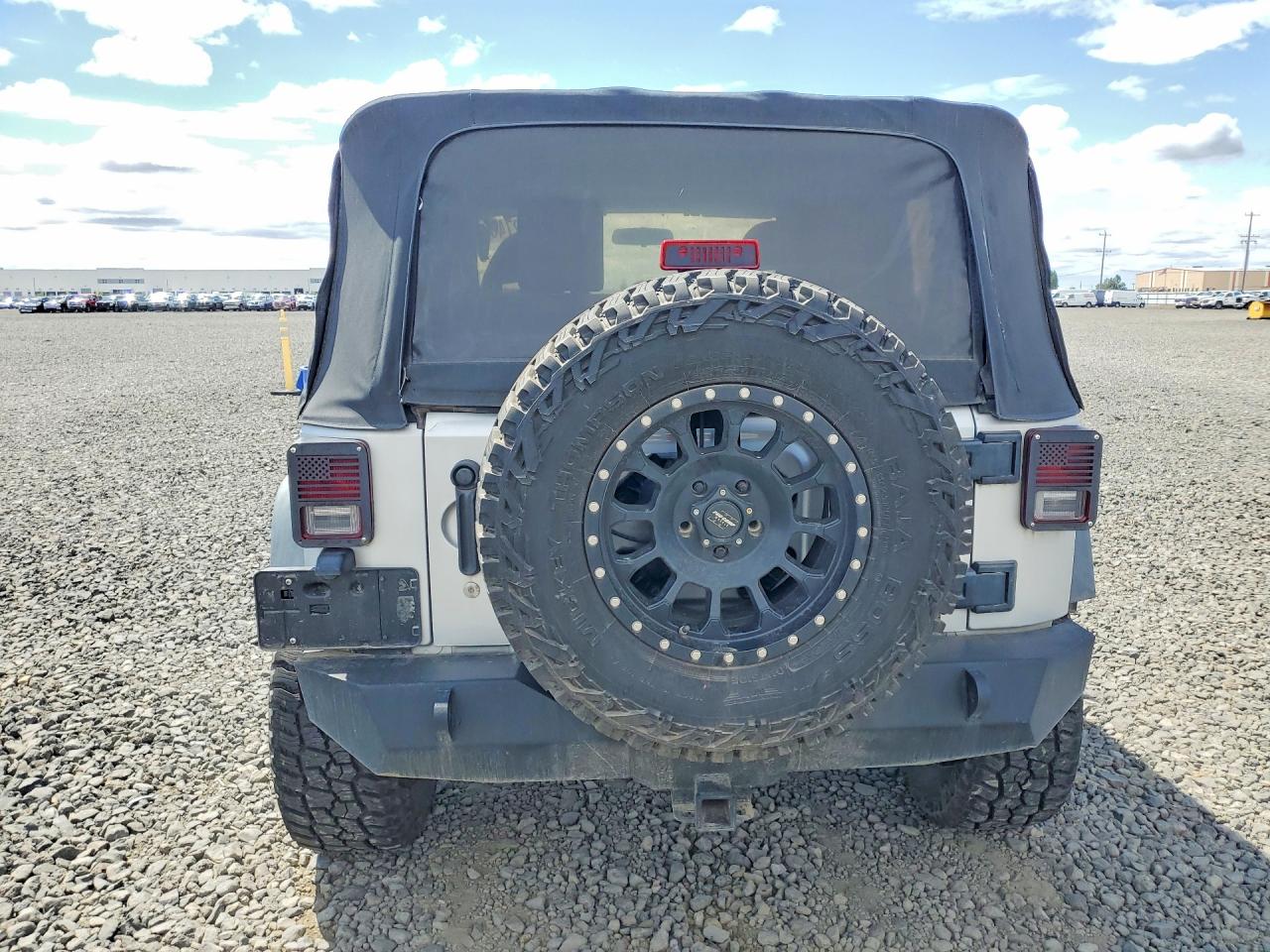 2008 Jeep Wrangler X Silver vin: 1J4FA24158L550403