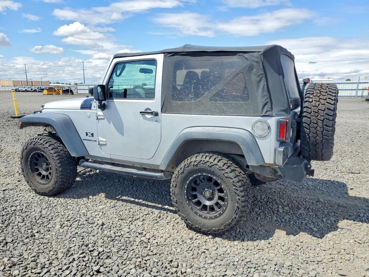2008 Jeep Wrangler X Silver vin: 1J4FA24158L550403