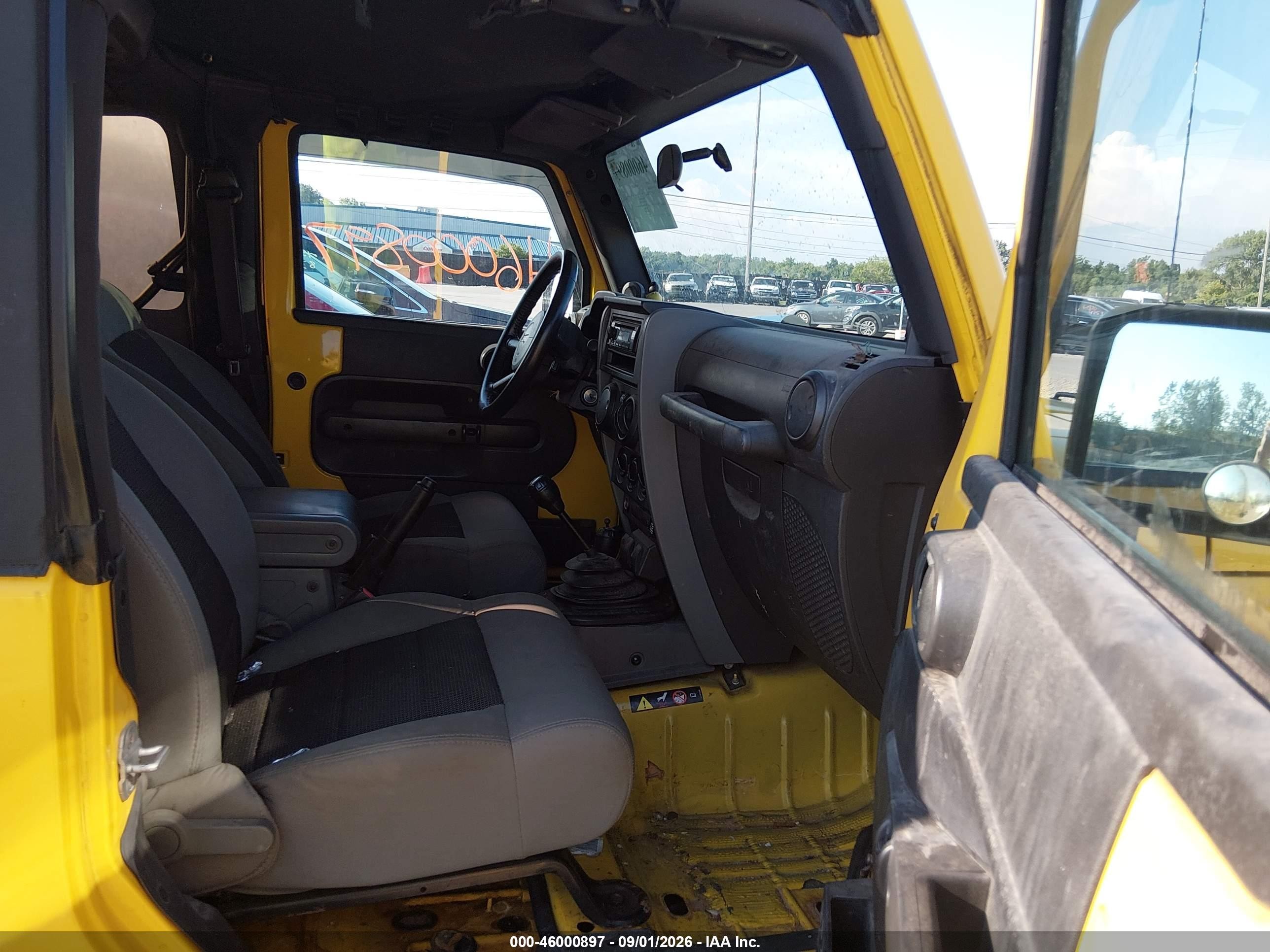 2008 Jeep Wrangler X Yellow vin: 1J4FA24158L624418