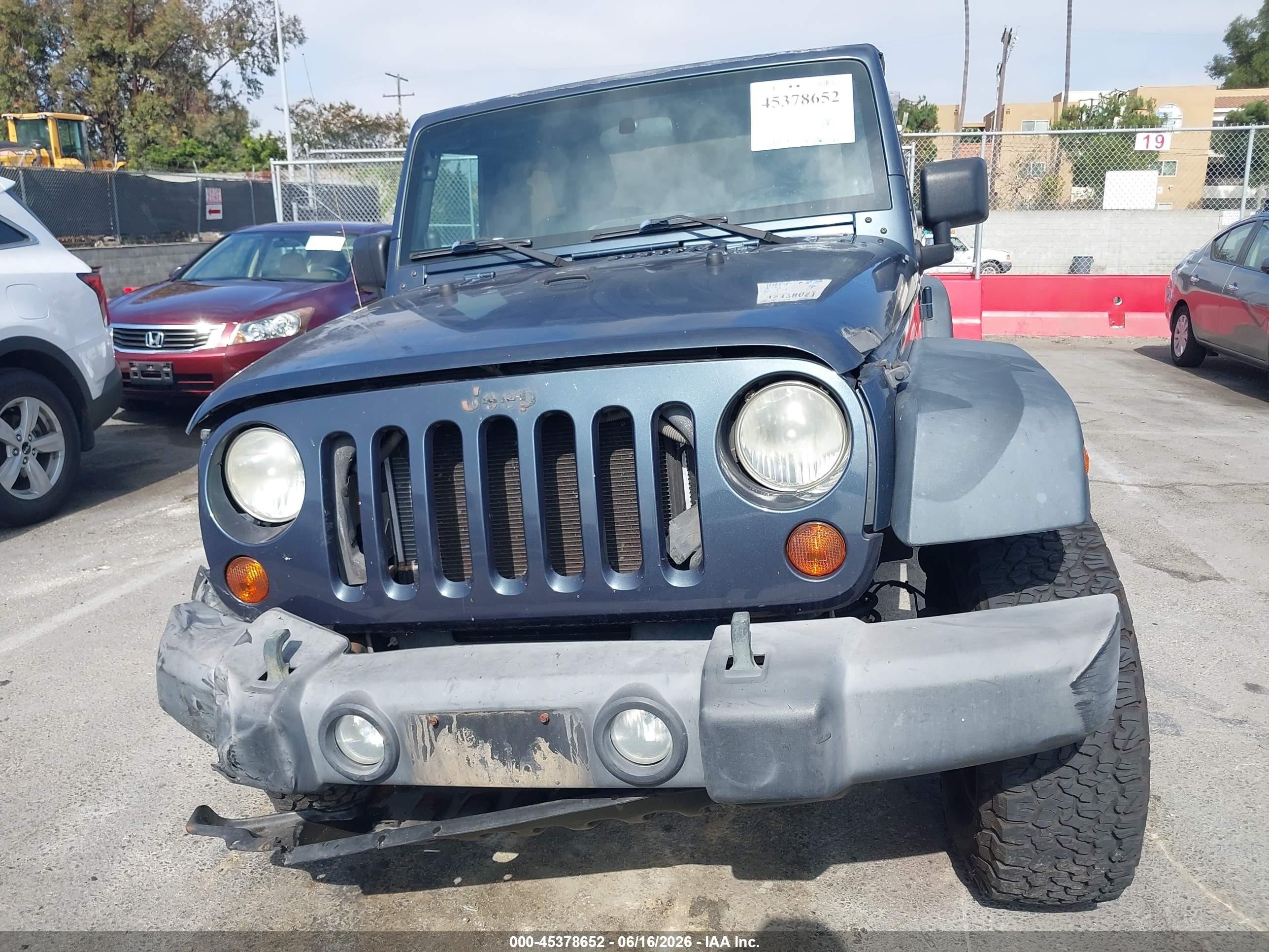 2008 Jeep Wrangler X Gray vin: 1J4FA24168L550782