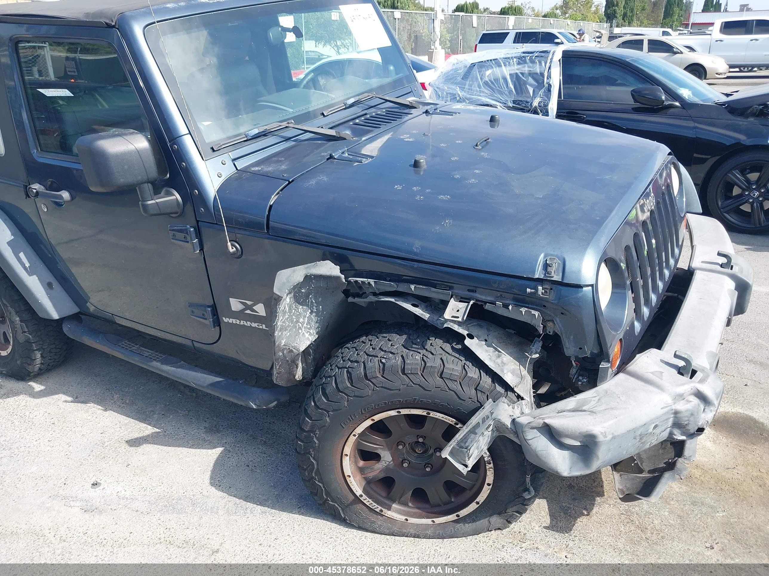 2008 Jeep Wrangler X Gray vin: 1J4FA24168L550782