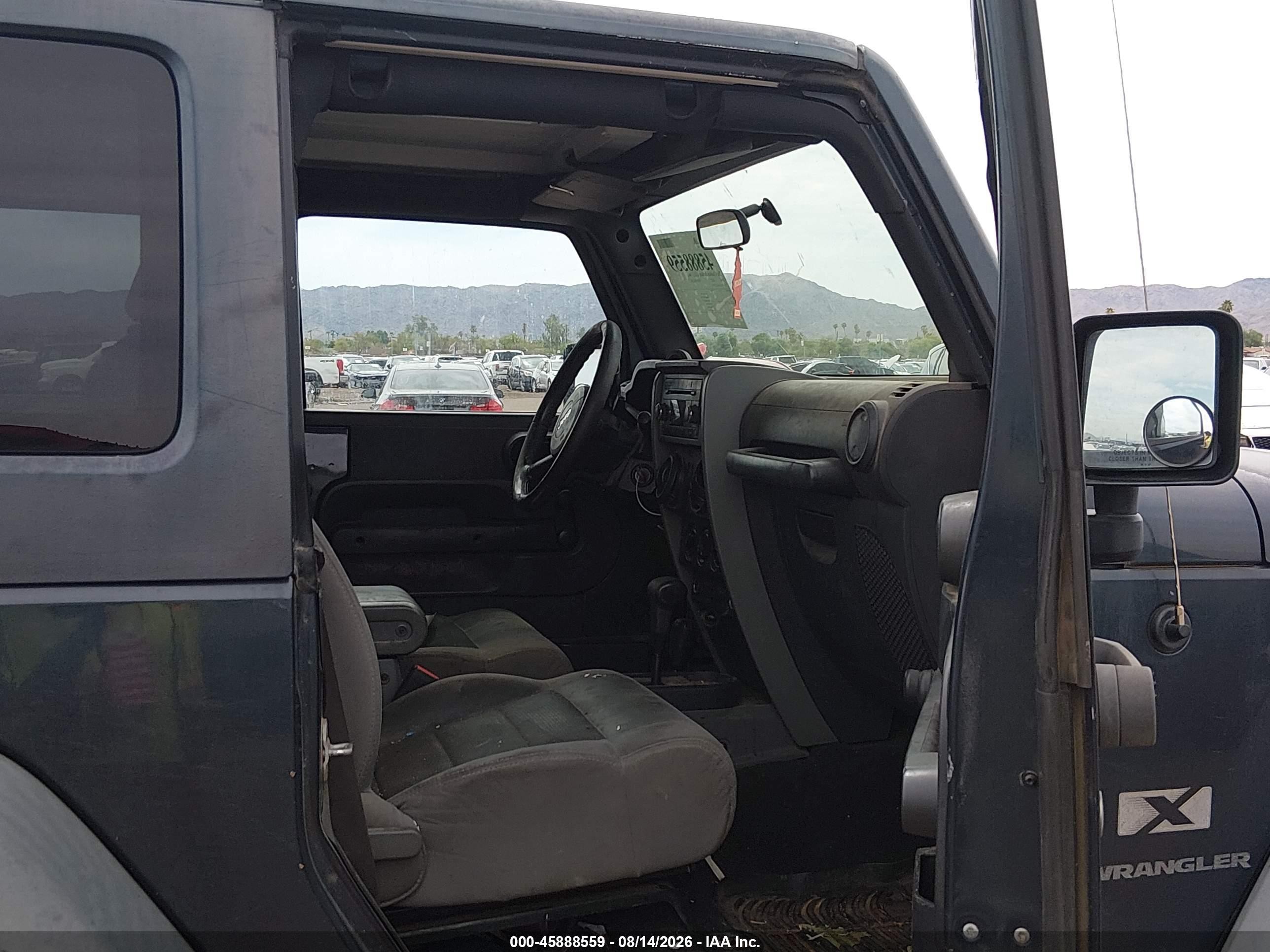 2008 Jeep Wrangler X Gray vin: 1J4FA24168L550796