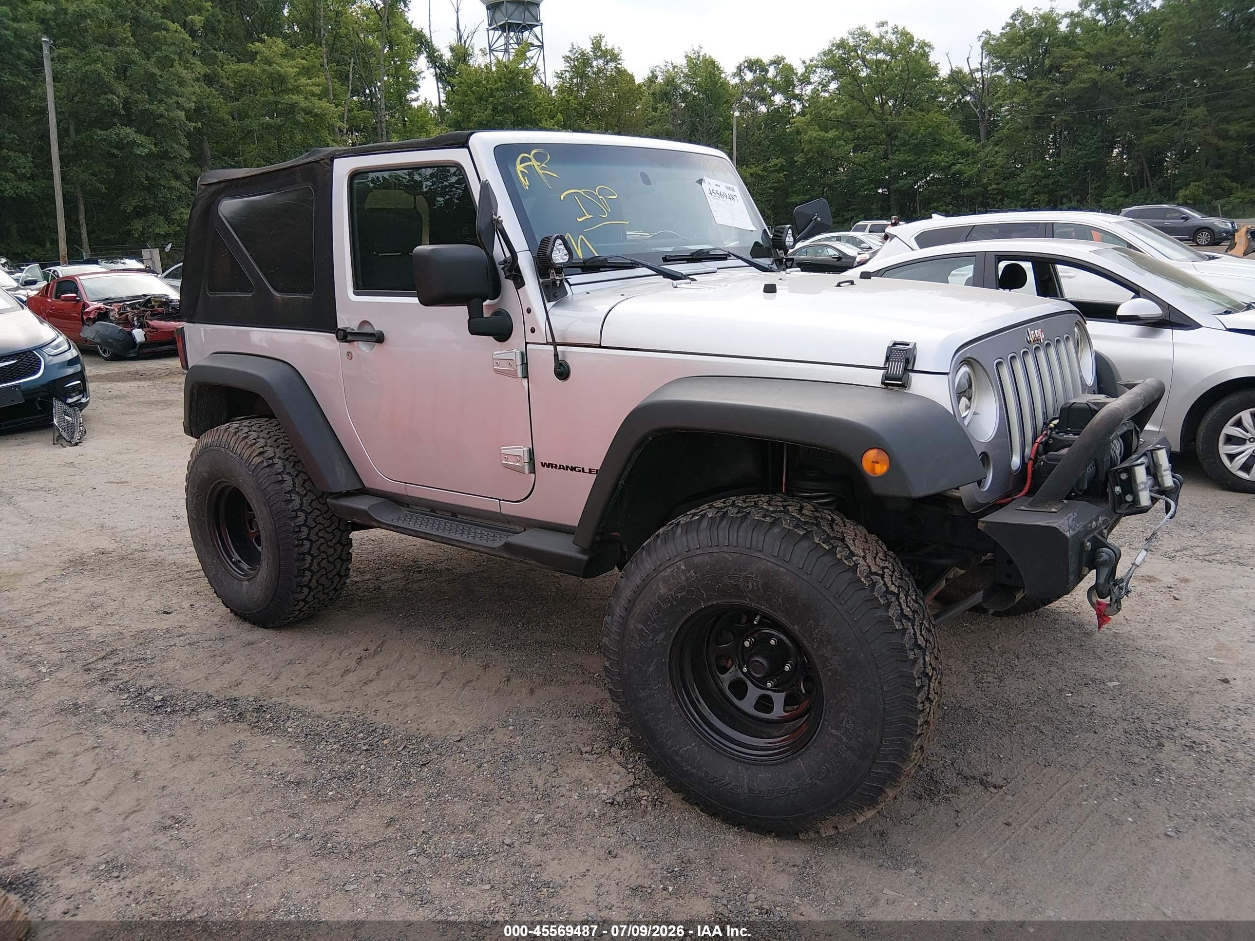 2008 Jeep Wrangler X Silver vin: 1J4FA24178L516026