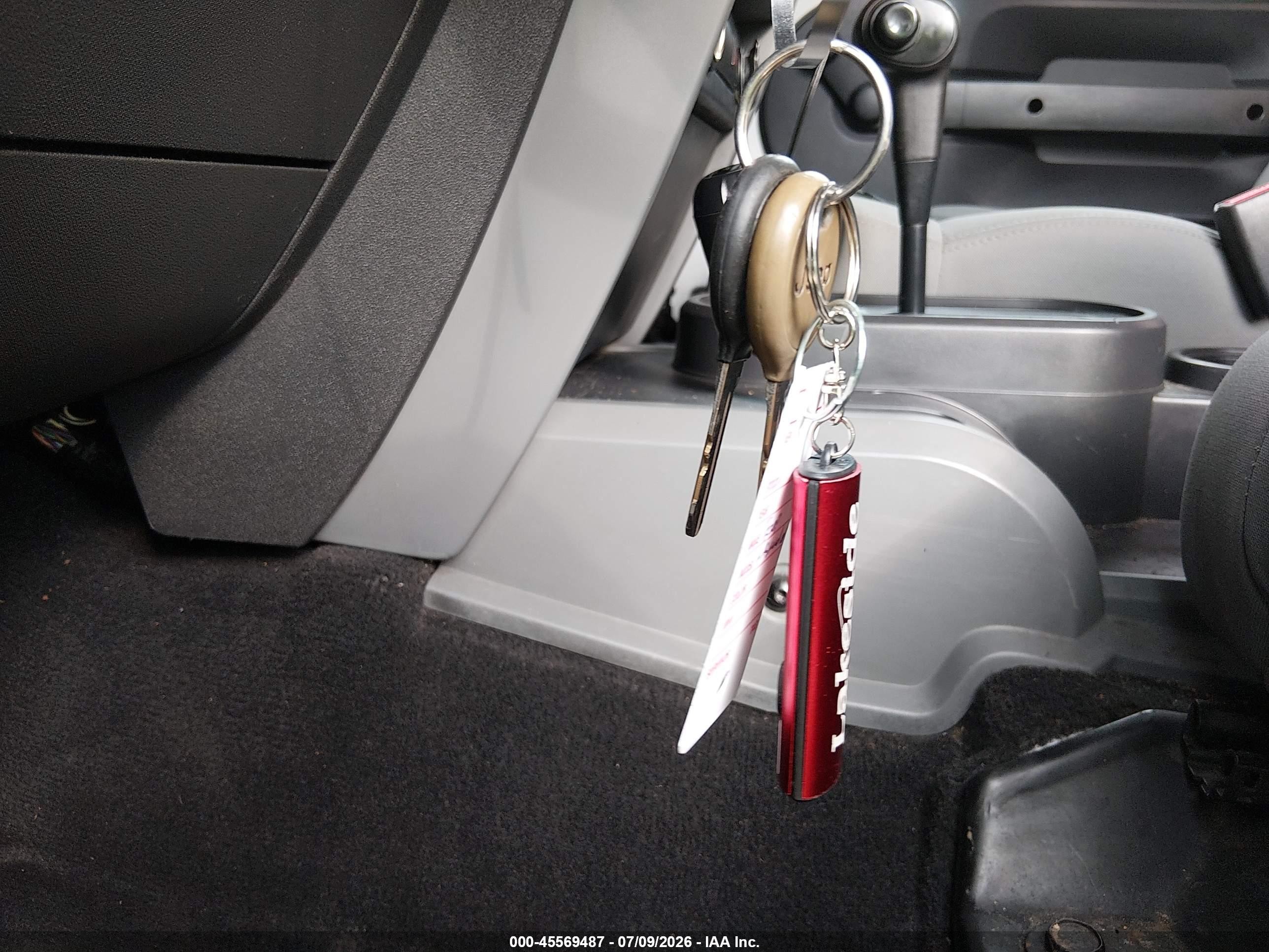 2008 Jeep Wrangler X Серебряный vin: 1J4FA24178L516026