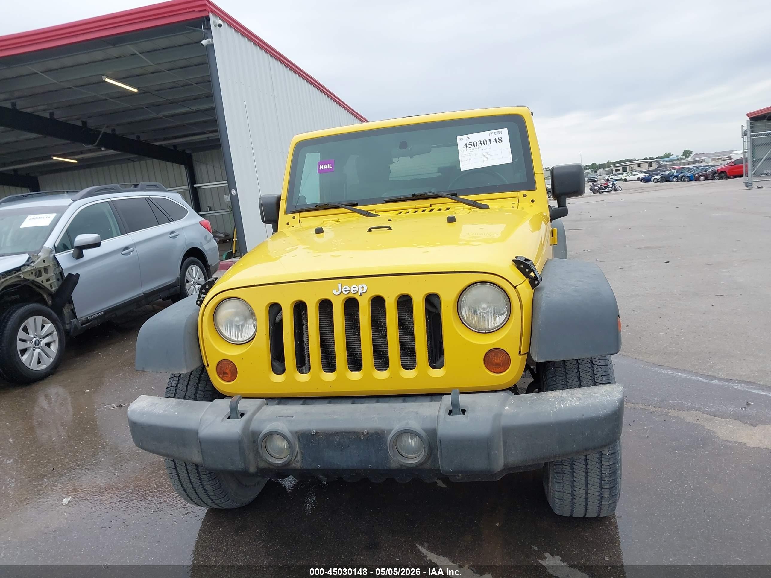 2008 Jeep Wrangler X Yellow vin: 1J4FA24178L633458