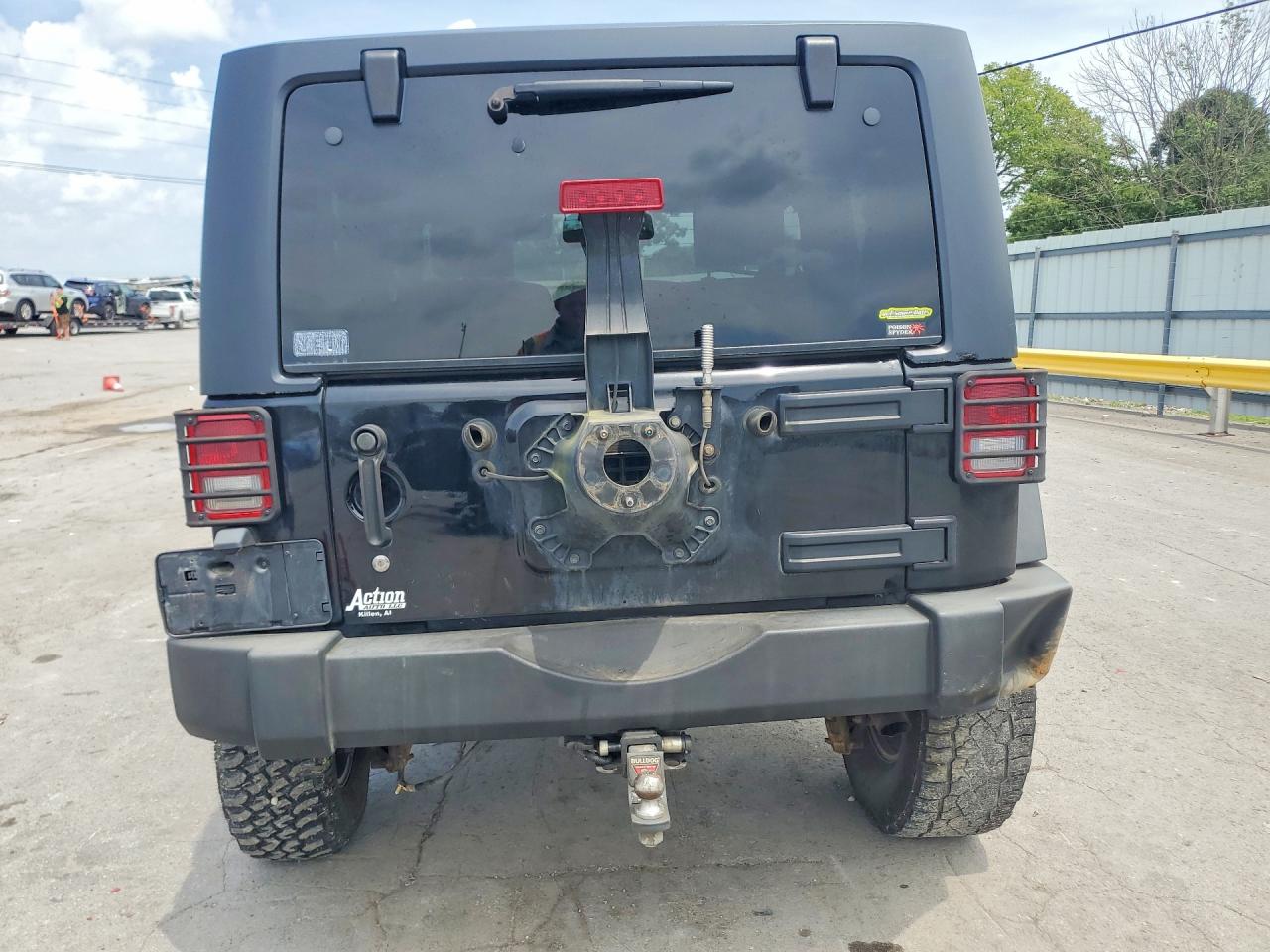 2008 Jeep Wrangler X Black vin: 1J4FA24178L654925
