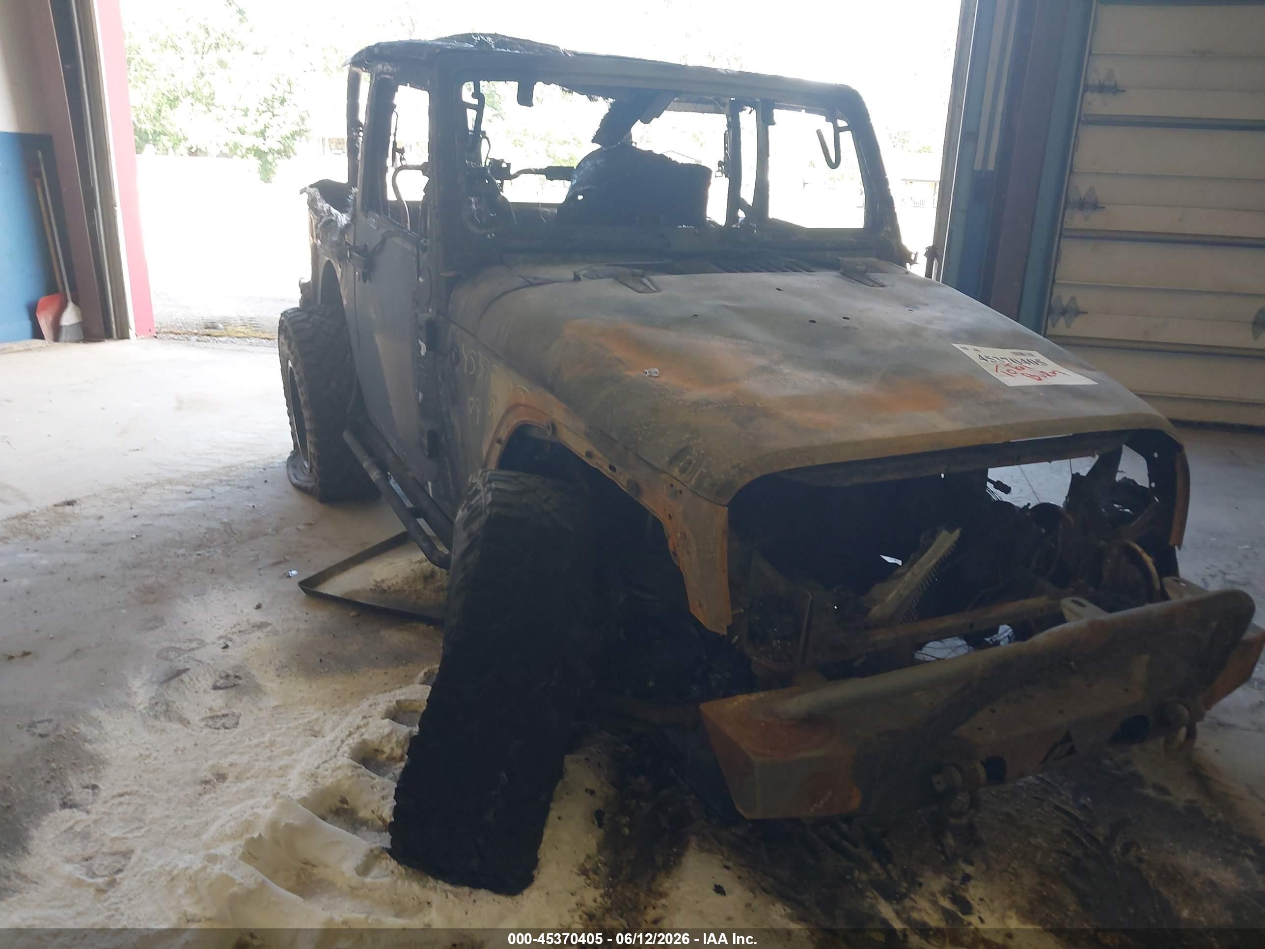 2009 Jeep Wrangler X Черный vin: 1J4FA24179L737210