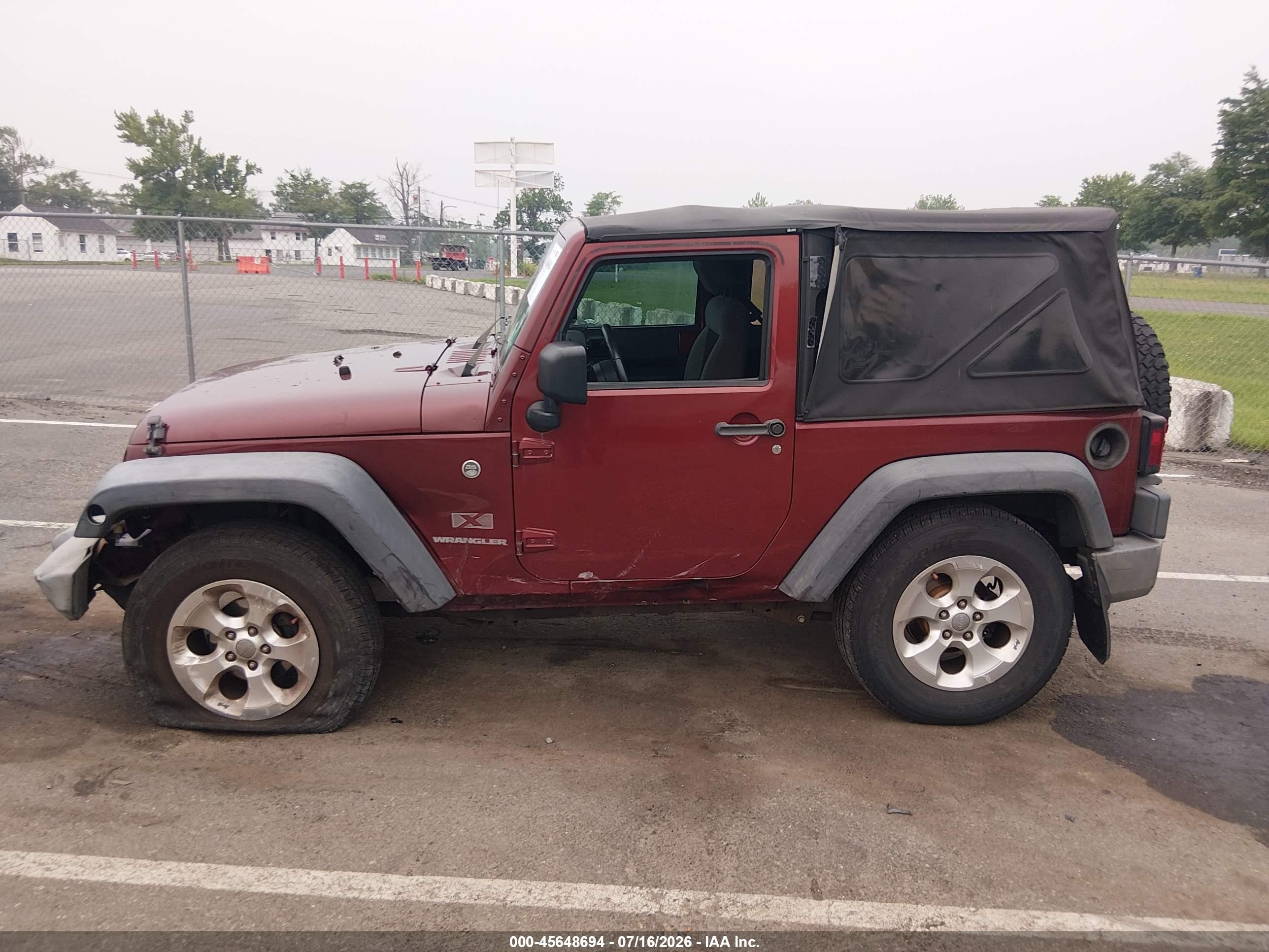 2009 Jeep Wrangler X Бордовый vin: 1J4FA24179L784690
