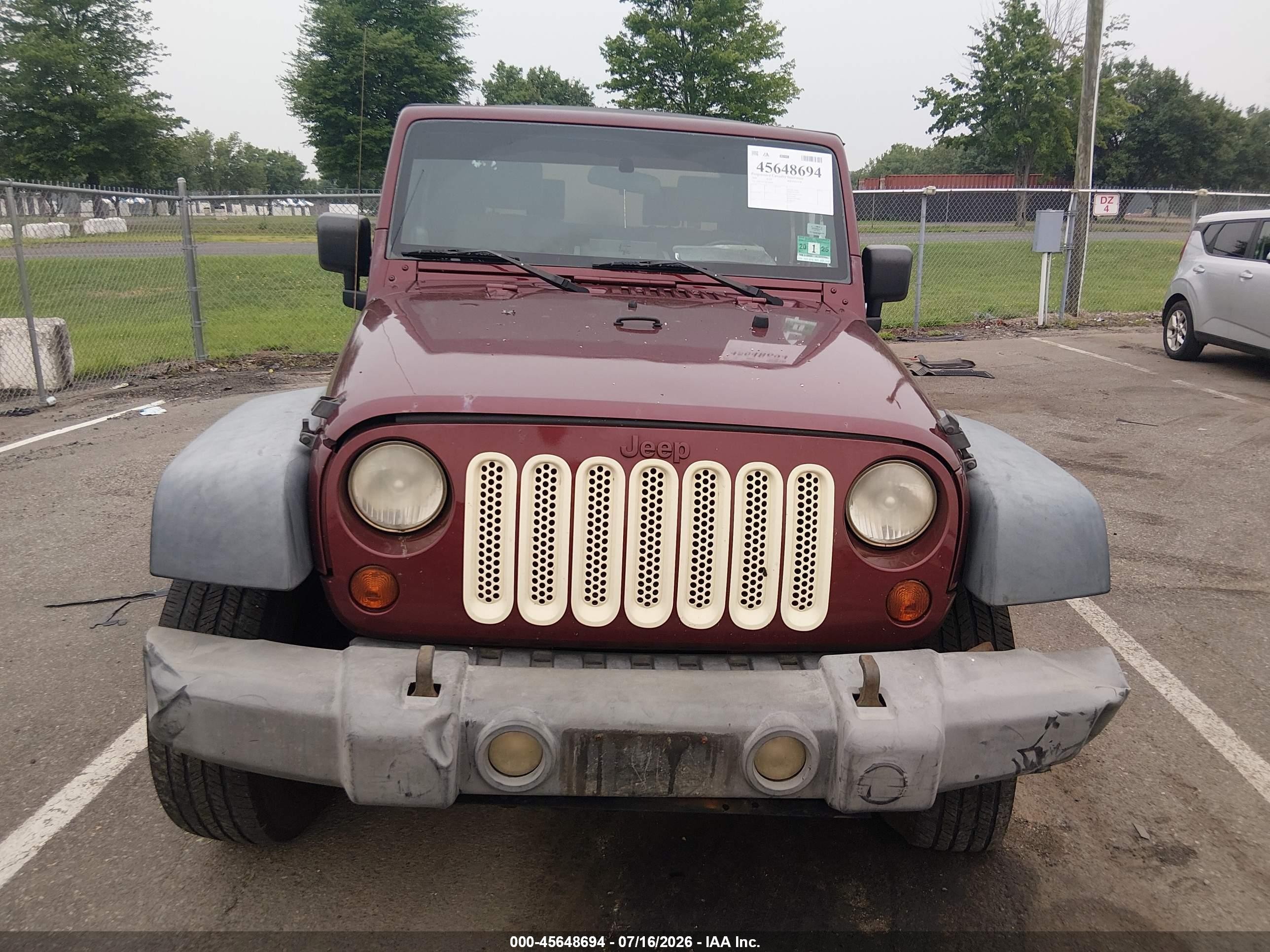 2009 Jeep Wrangler X Бордовый vin: 1J4FA24179L784690