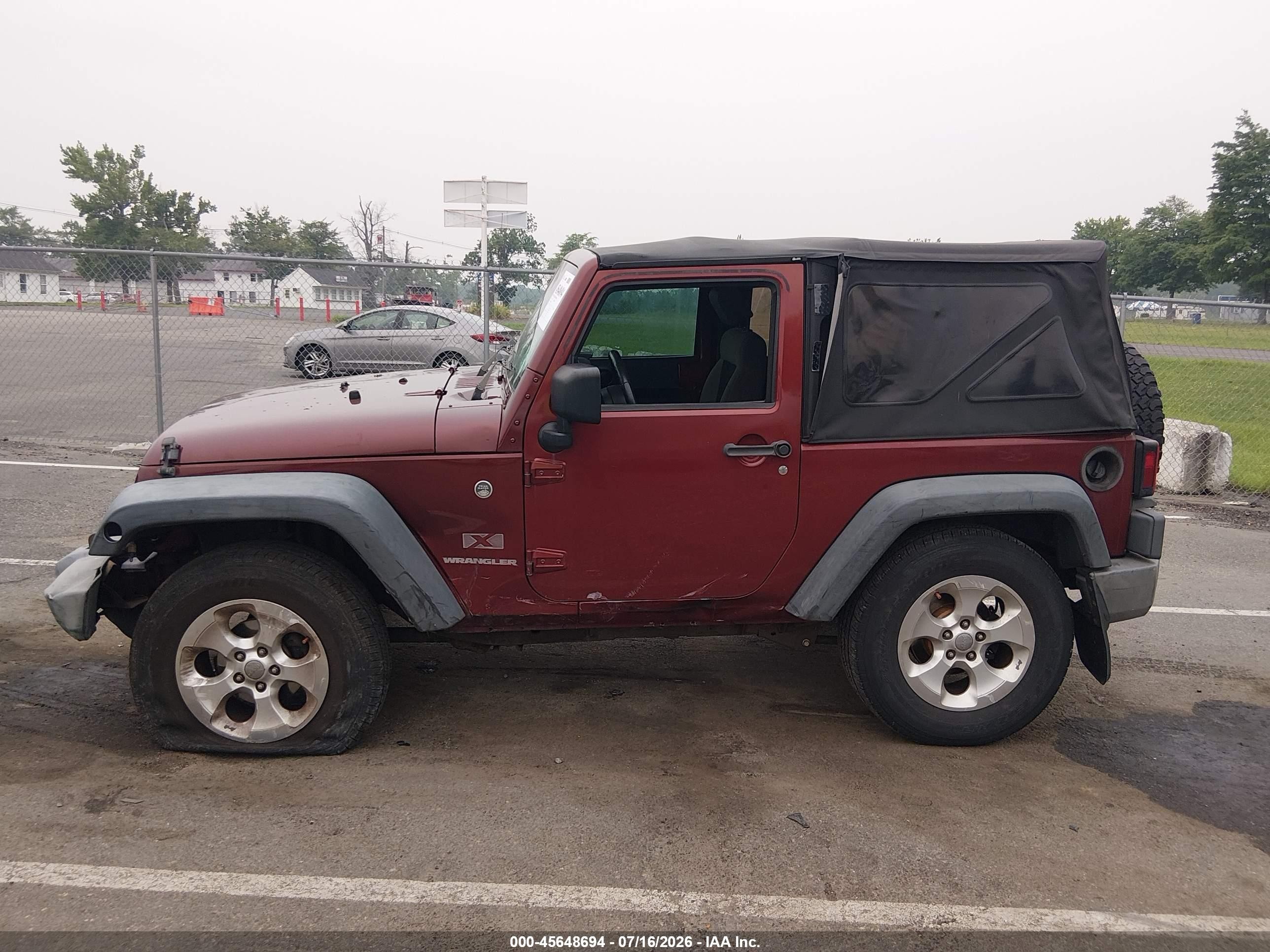 2009 Jeep Wrangler X Бордовый vin: 1J4FA24179L784690