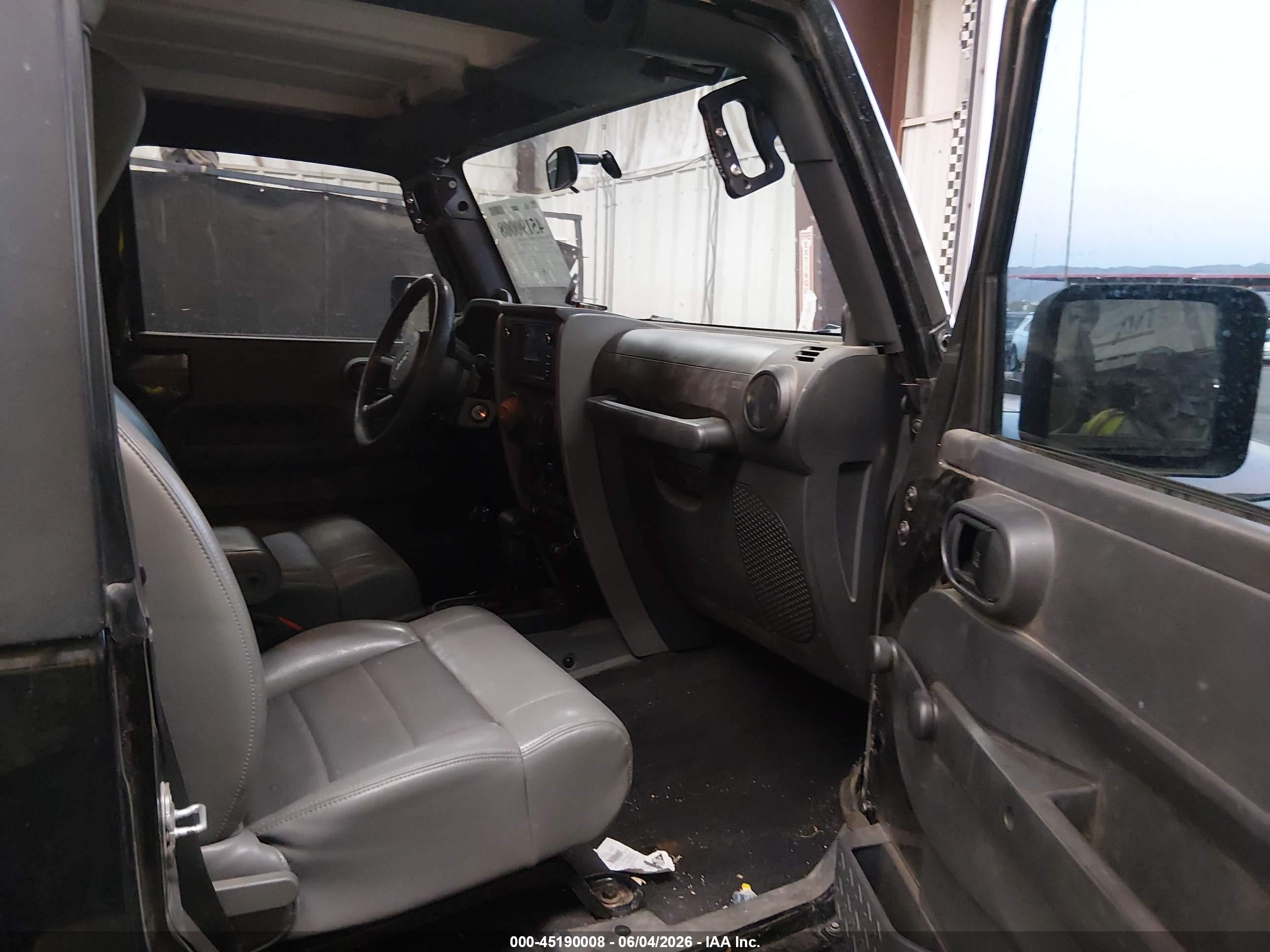 2009 Jeep Wrangler X Черный vin: 1J4FA24189L758633