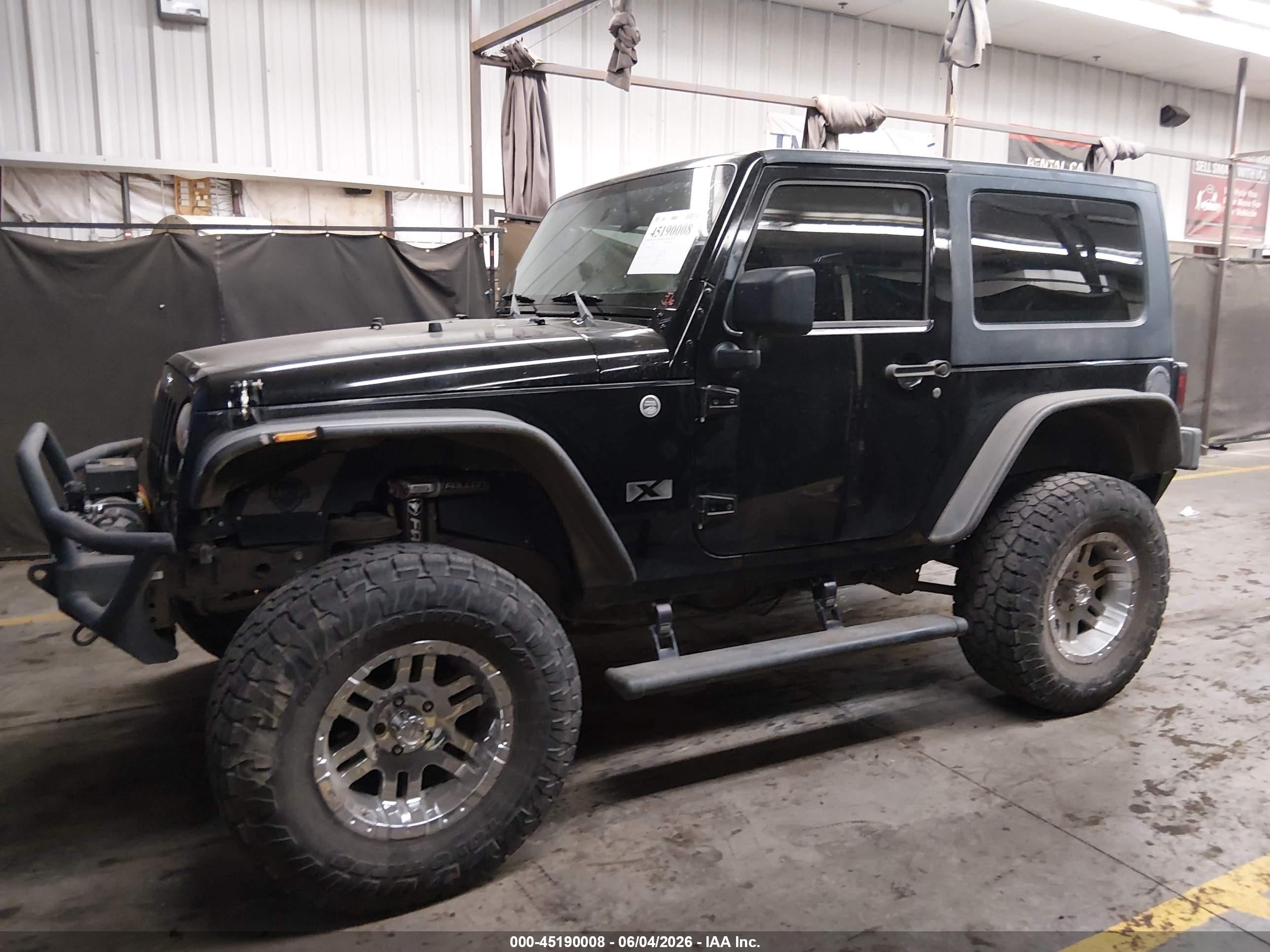 2009 Jeep Wrangler X Черный vin: 1J4FA24189L758633