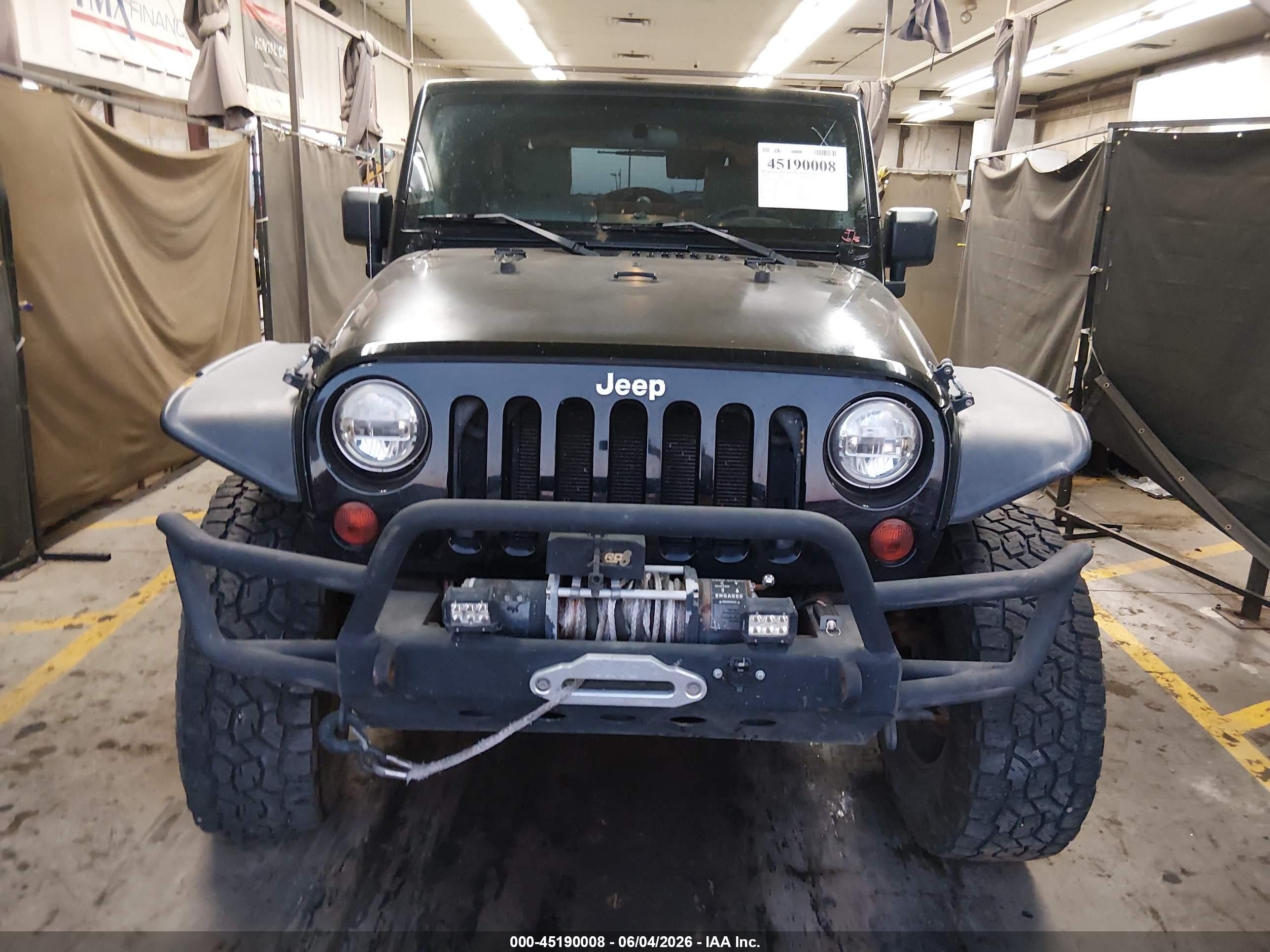 2009 Jeep Wrangler X Черный vin: 1J4FA24189L758633