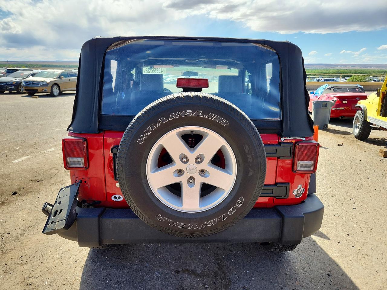 2007 Jeep Wrangler X Красный vin: 1J4FA24197L148916