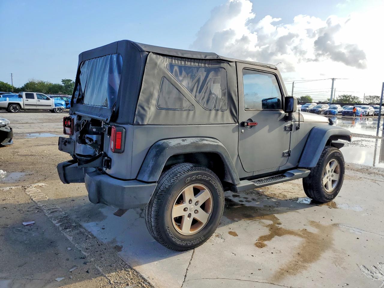 2007 Jeep Wrangler X Silver vin: 1J4FA24197L153582