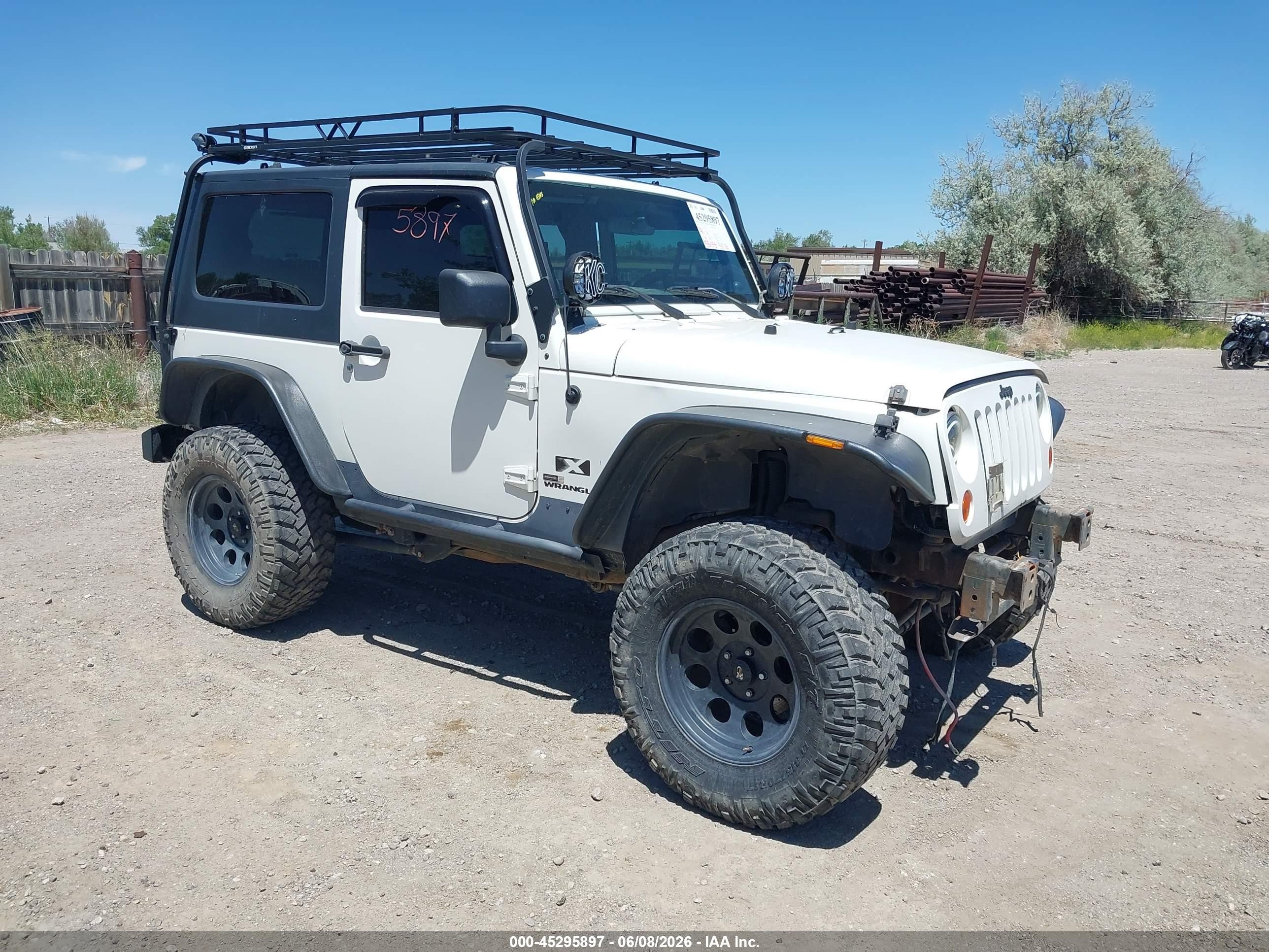 2007 Jeep Wrangler X Белый vin: 1J4FA24197L217460